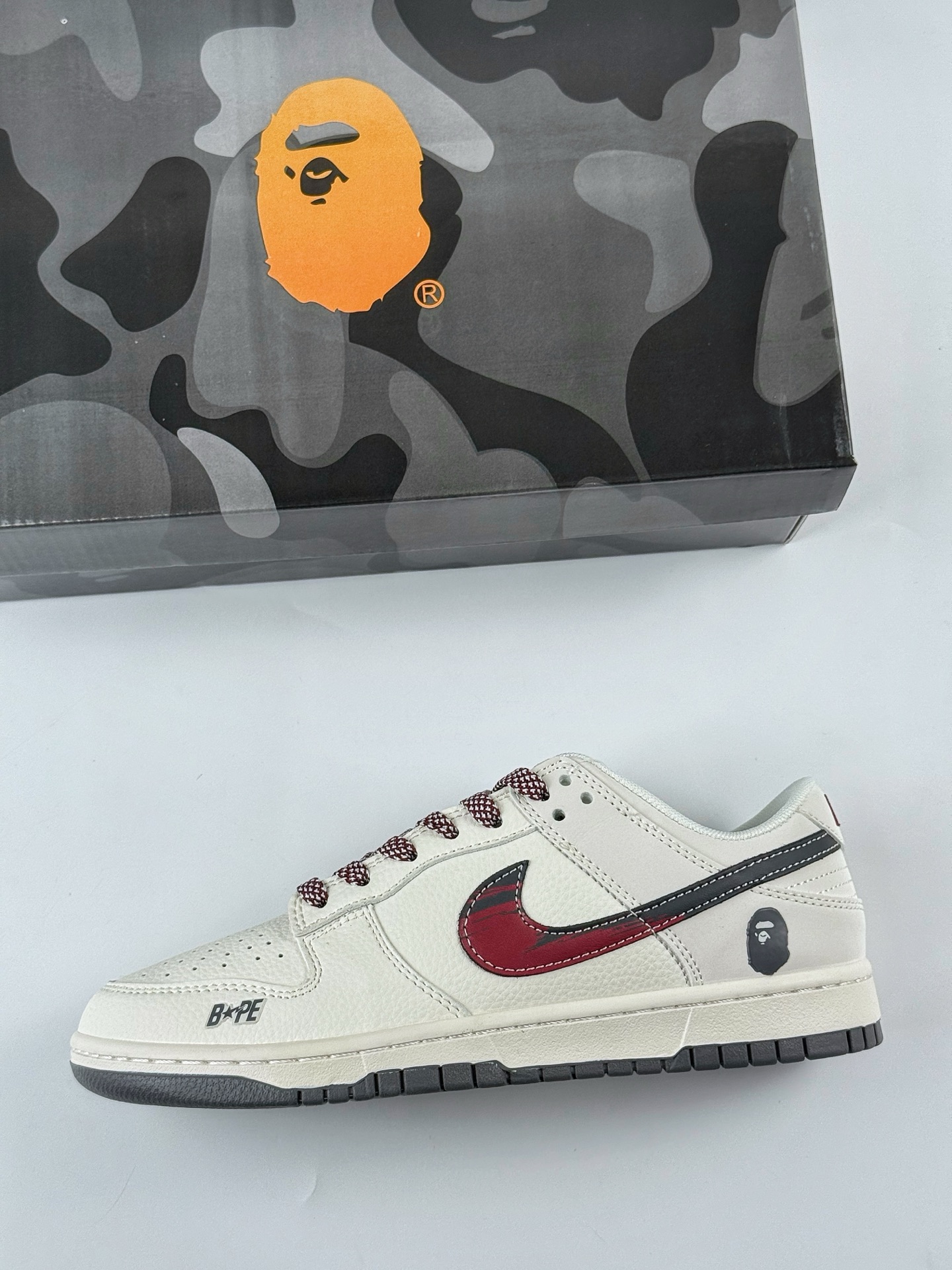 Nike SB Dunk Low x BAPE 白红黑满天星 JJ2508-561
