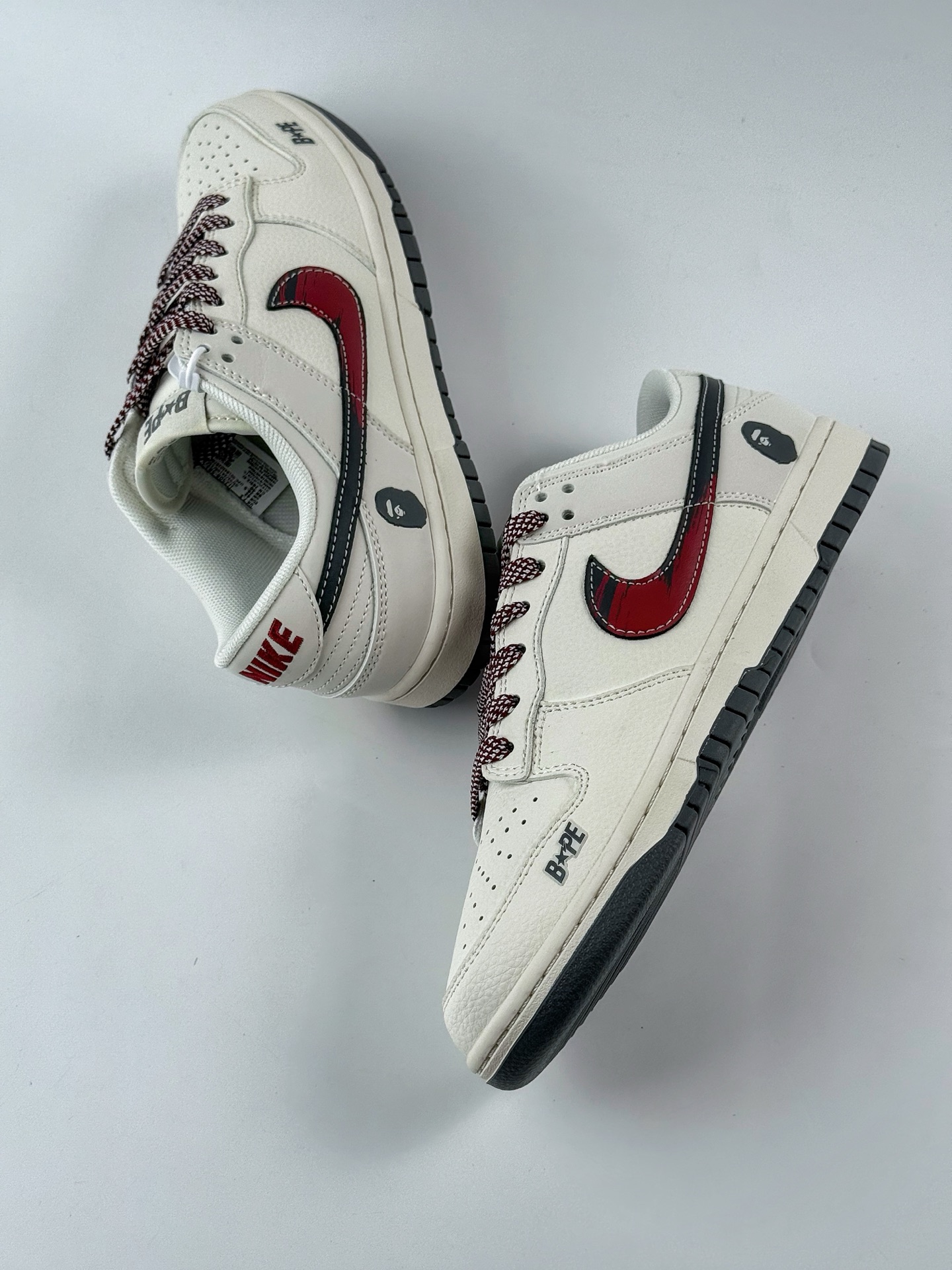 Nike SB Dunk Low x BAPE 白红黑满天星 JJ2508-561