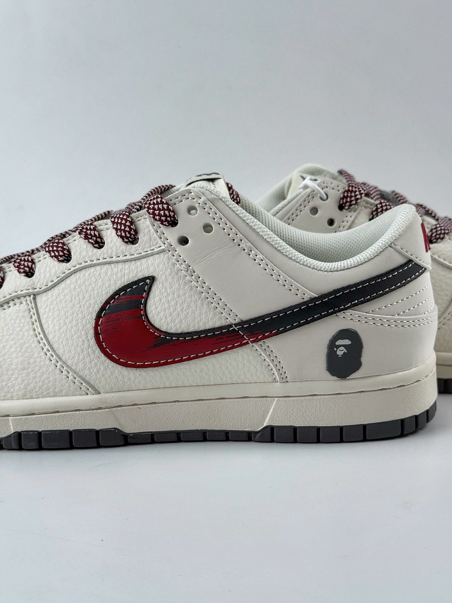 Nike SB Dunk Low x BAPE 白红黑满天星 JJ2508-561