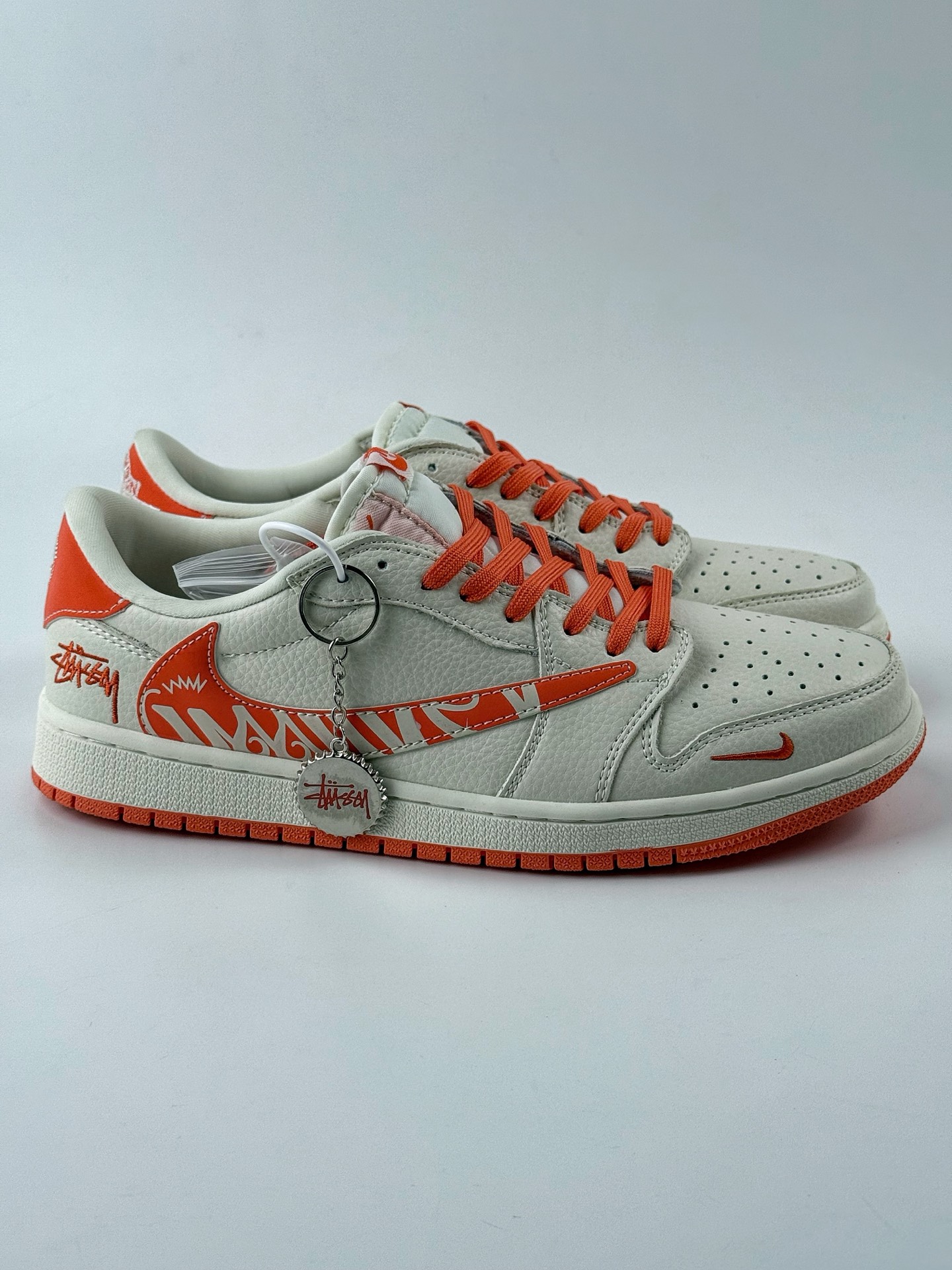 Travis Scott x Nike Air Jordan 1 Low x Stussy Air Jordan 1 Low 反转白橙小钩倒钩 LD2025-020