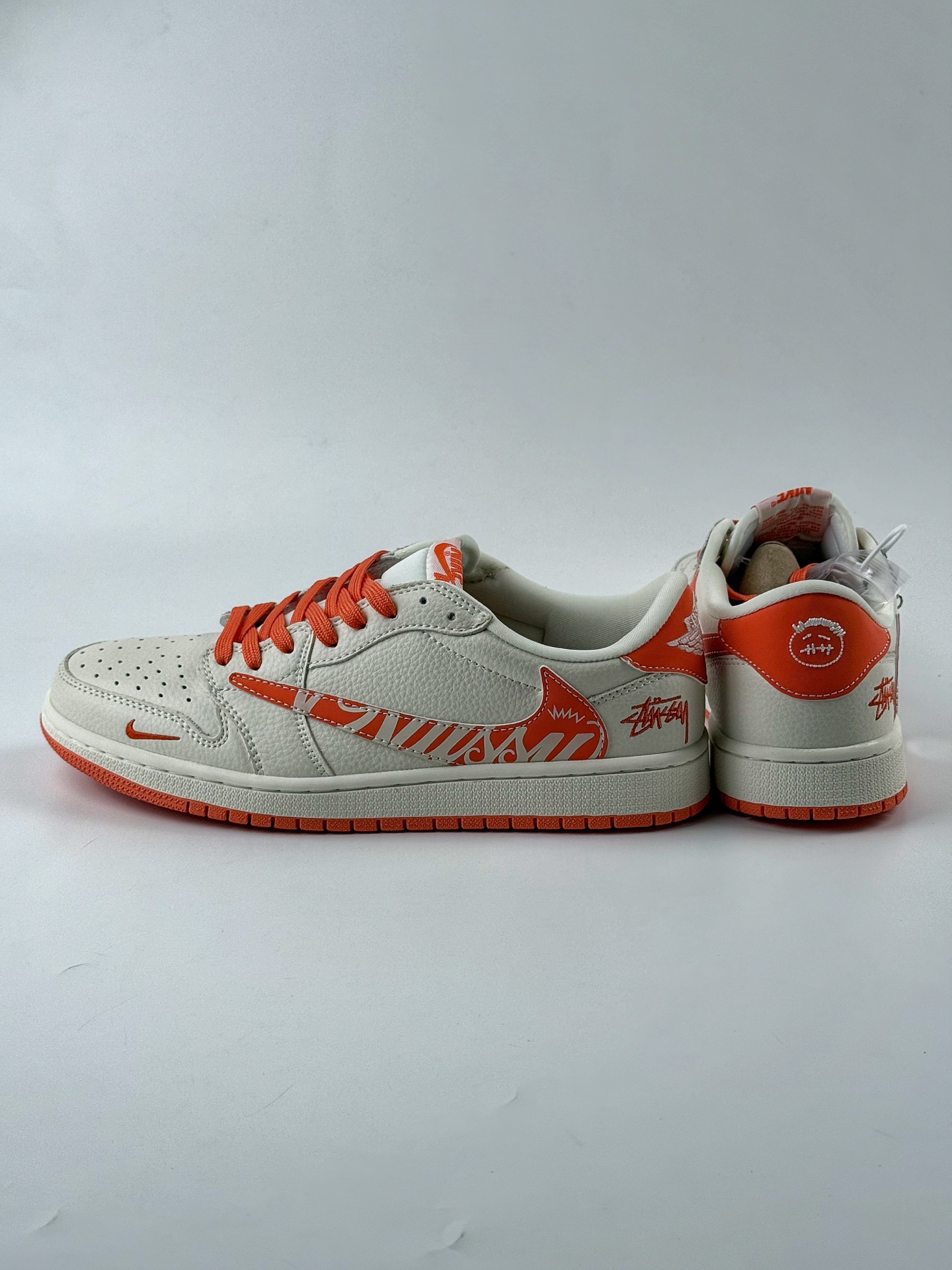 Travis Scott x Nike Air Jordan 1 Low x Stussy Air Jordan 1 Low 反转白橙小钩倒钩 LD2025-020