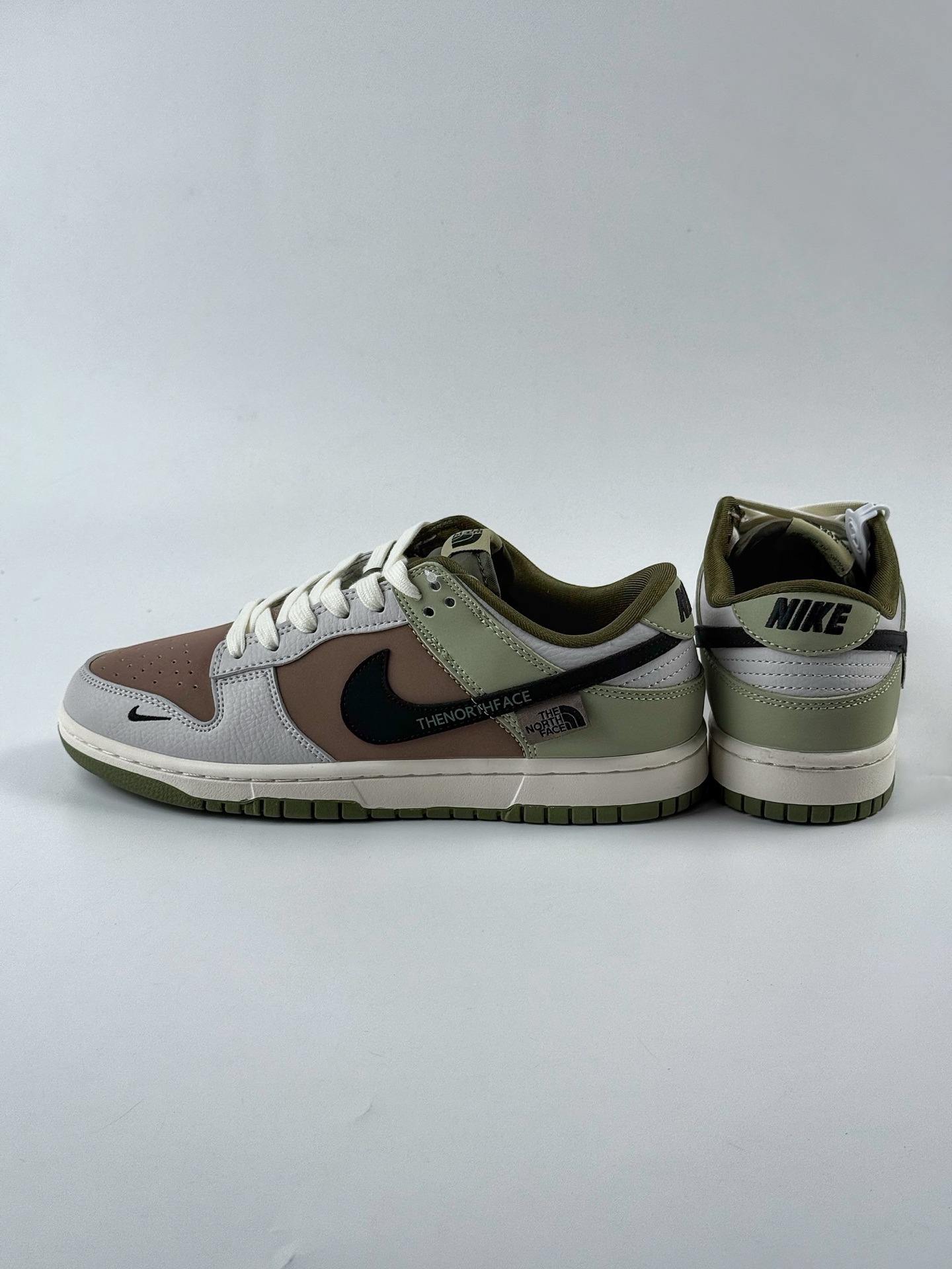 240 Nike SB Dunk Low x The North Face 灰棕黑小钩 XD1588-210