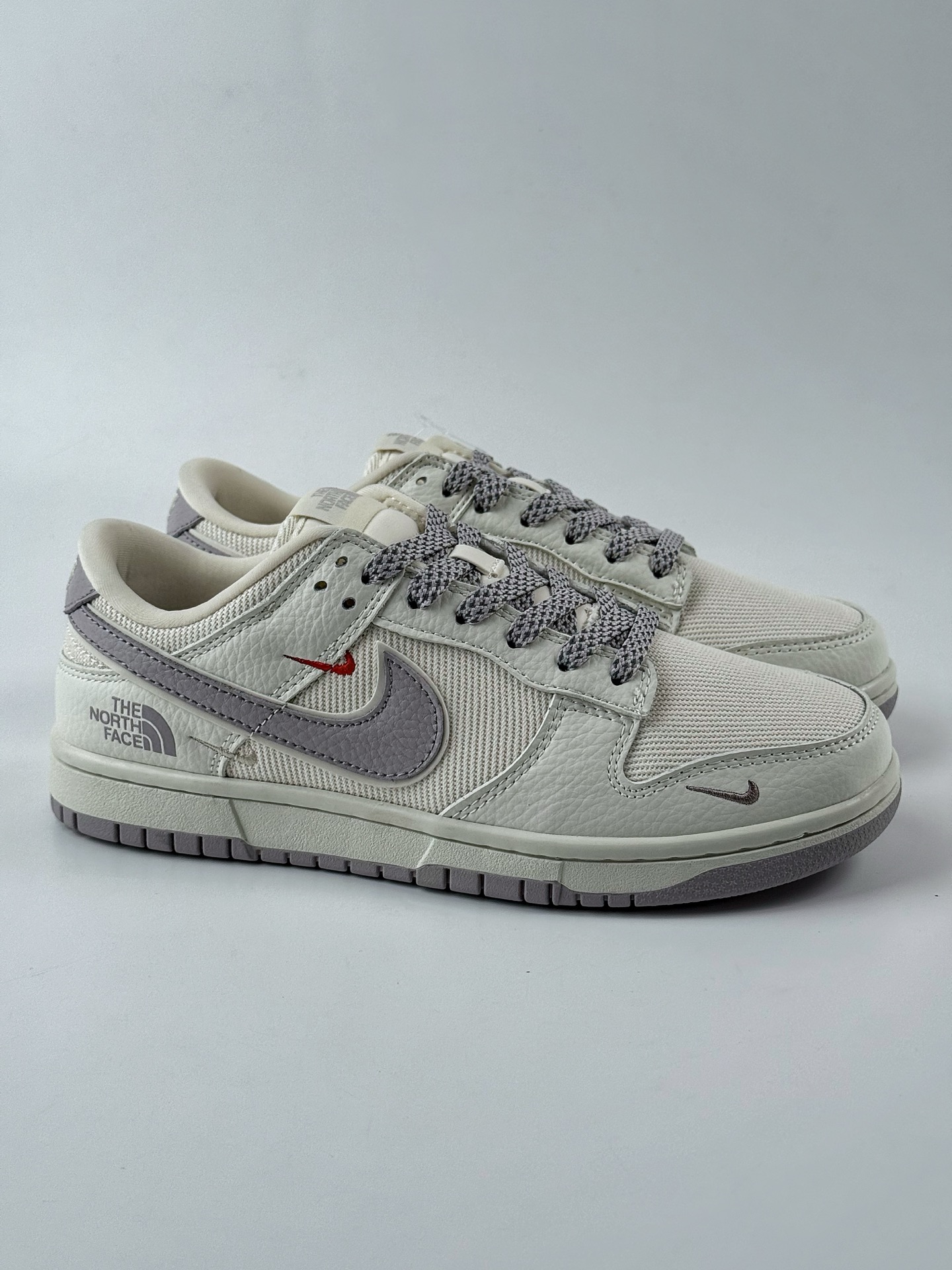 280 Nike SB Dunk Low x The North Face 白灰三小钩满天星 SC9207-413