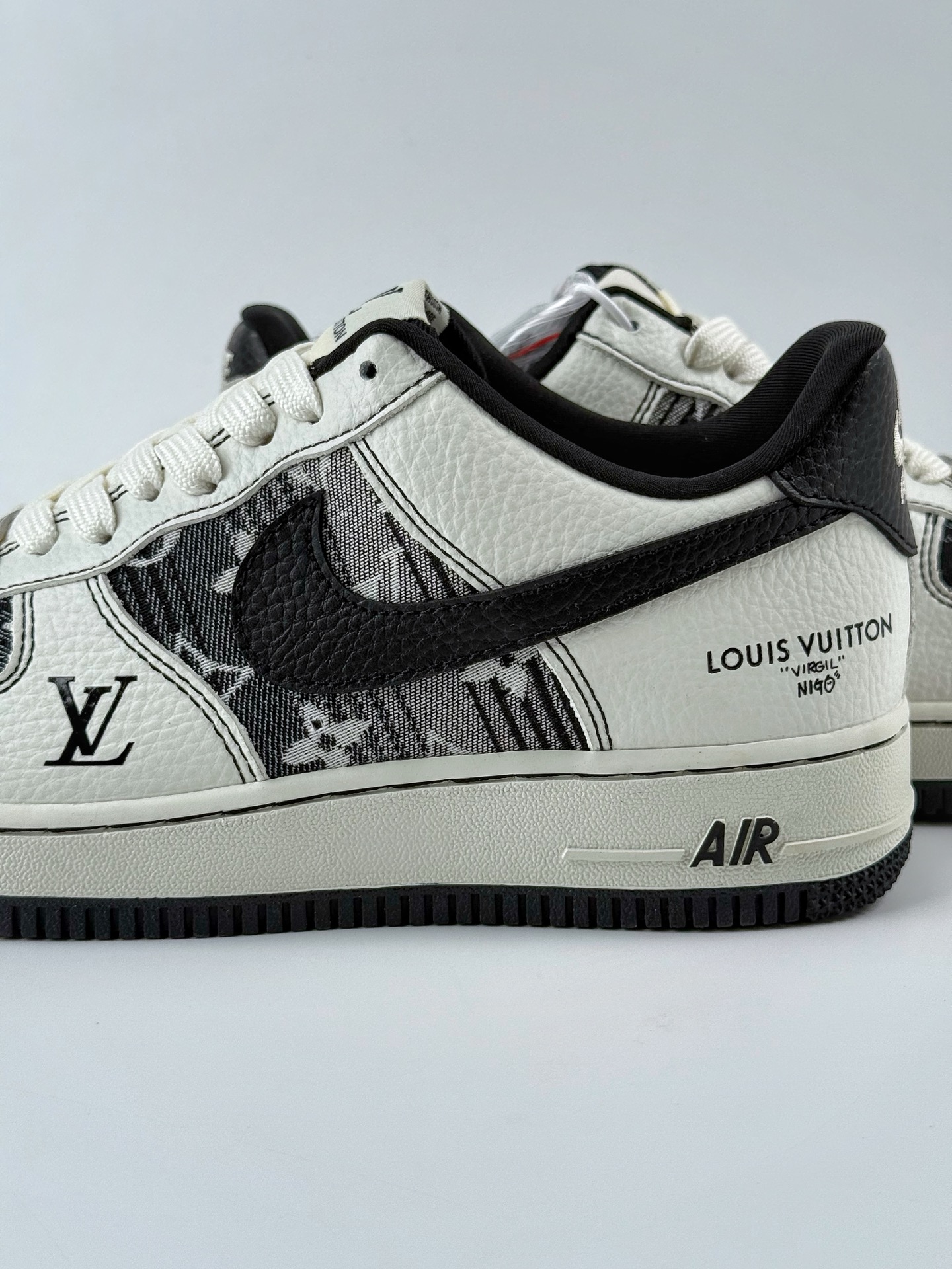 240 Nike Air Force 1 Low 07 x Louis Vuitton 白黑 BZ6808-103