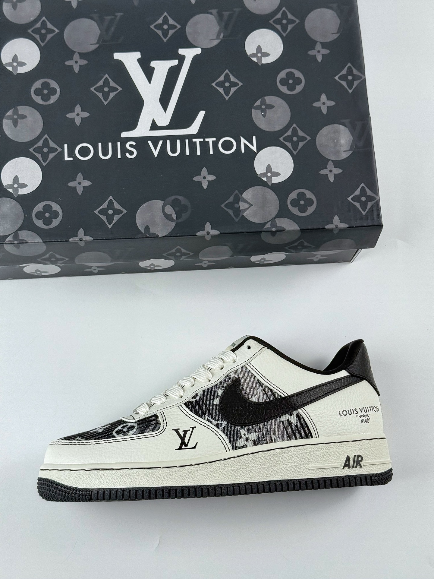 240 Nike Air Force 1 Low 07 x Louis Vuitton 白黑 BZ6808-103