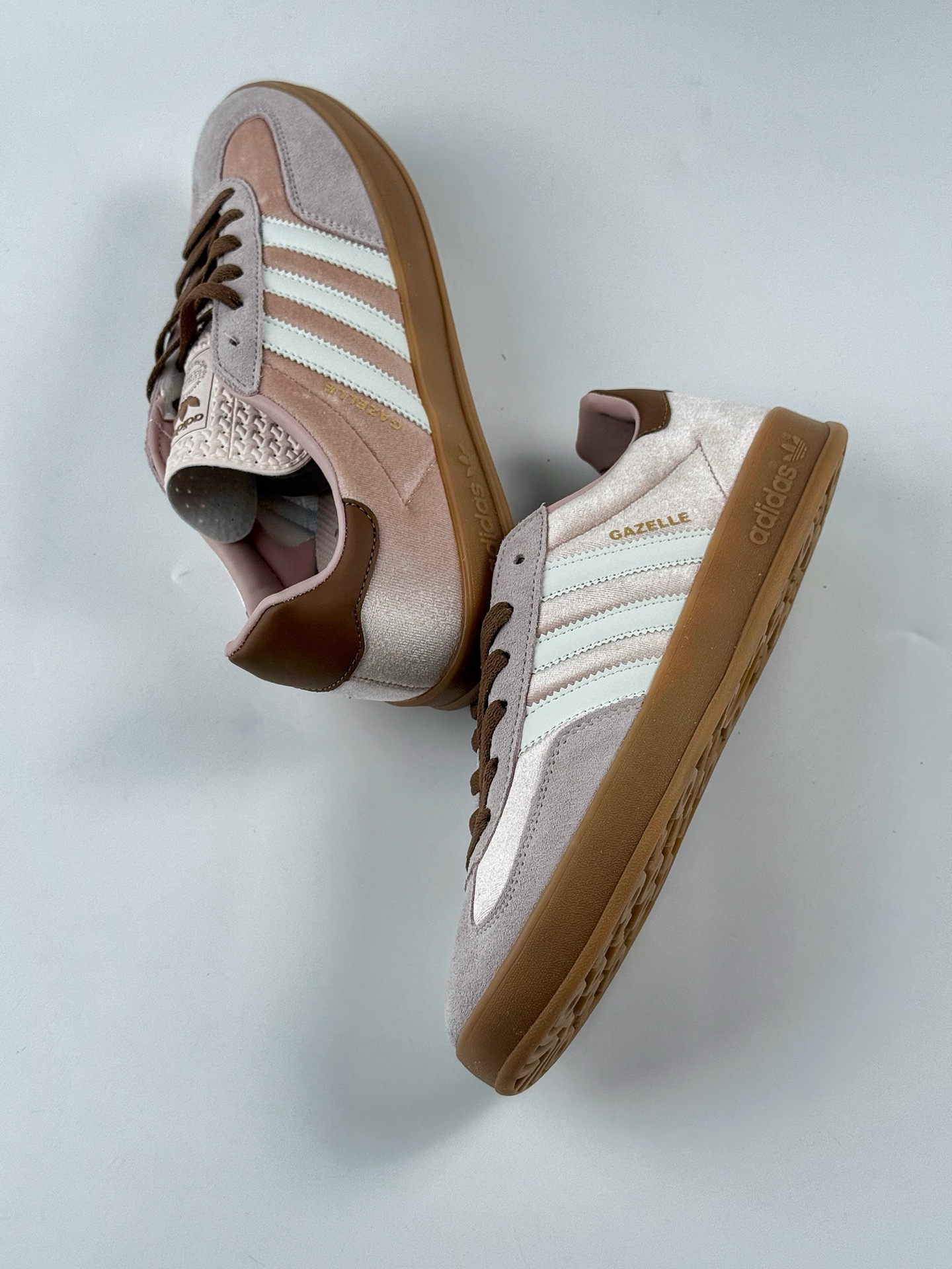 adidas Originals Gazelle INdoor 粉白 三叶草休闲防滑耐磨低帮板鞋 JR0232