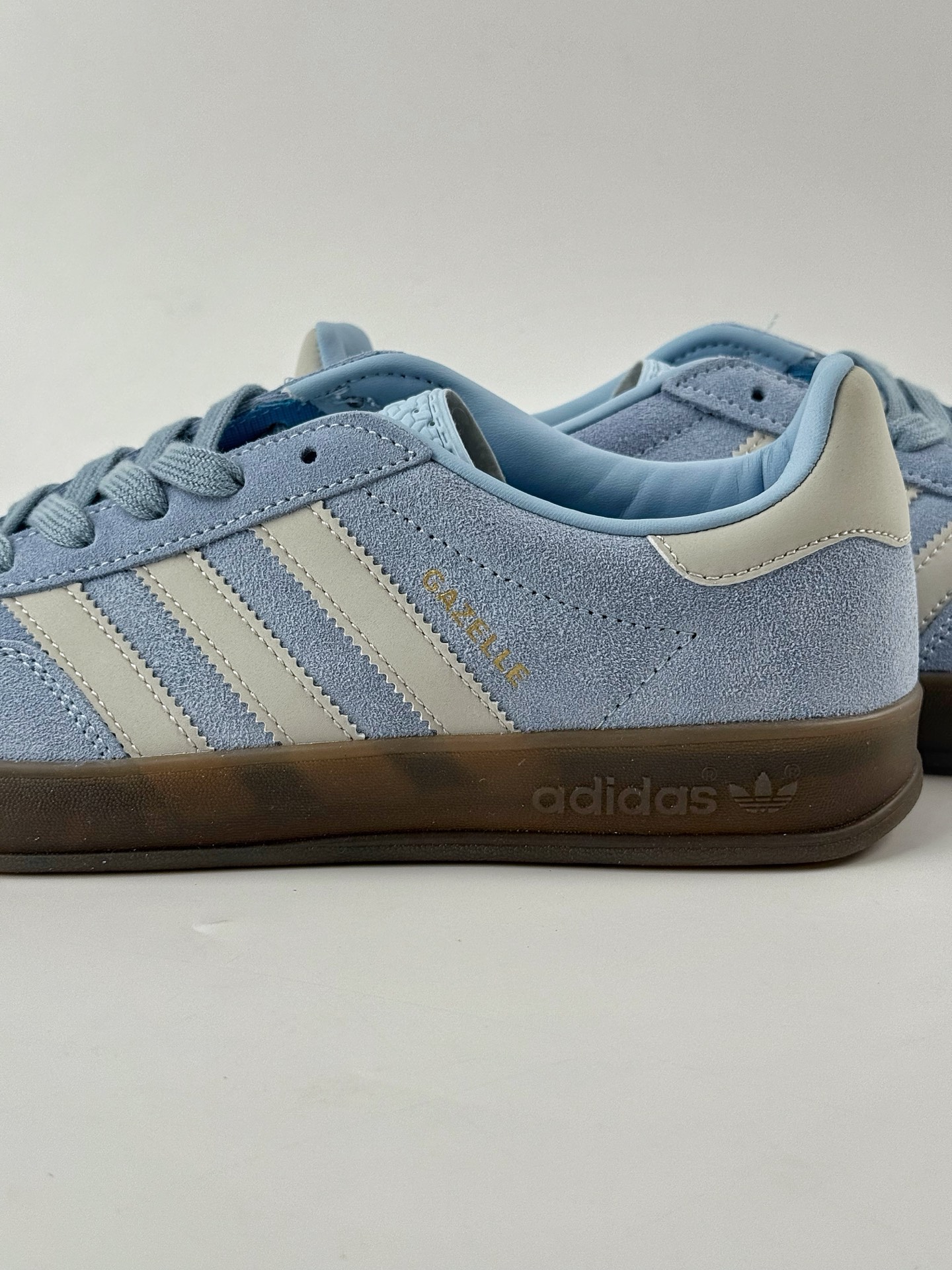 adidas Originals Gazelle INdoor 蓝白 三叶草休闲防滑耐磨低帮板鞋 JI2717