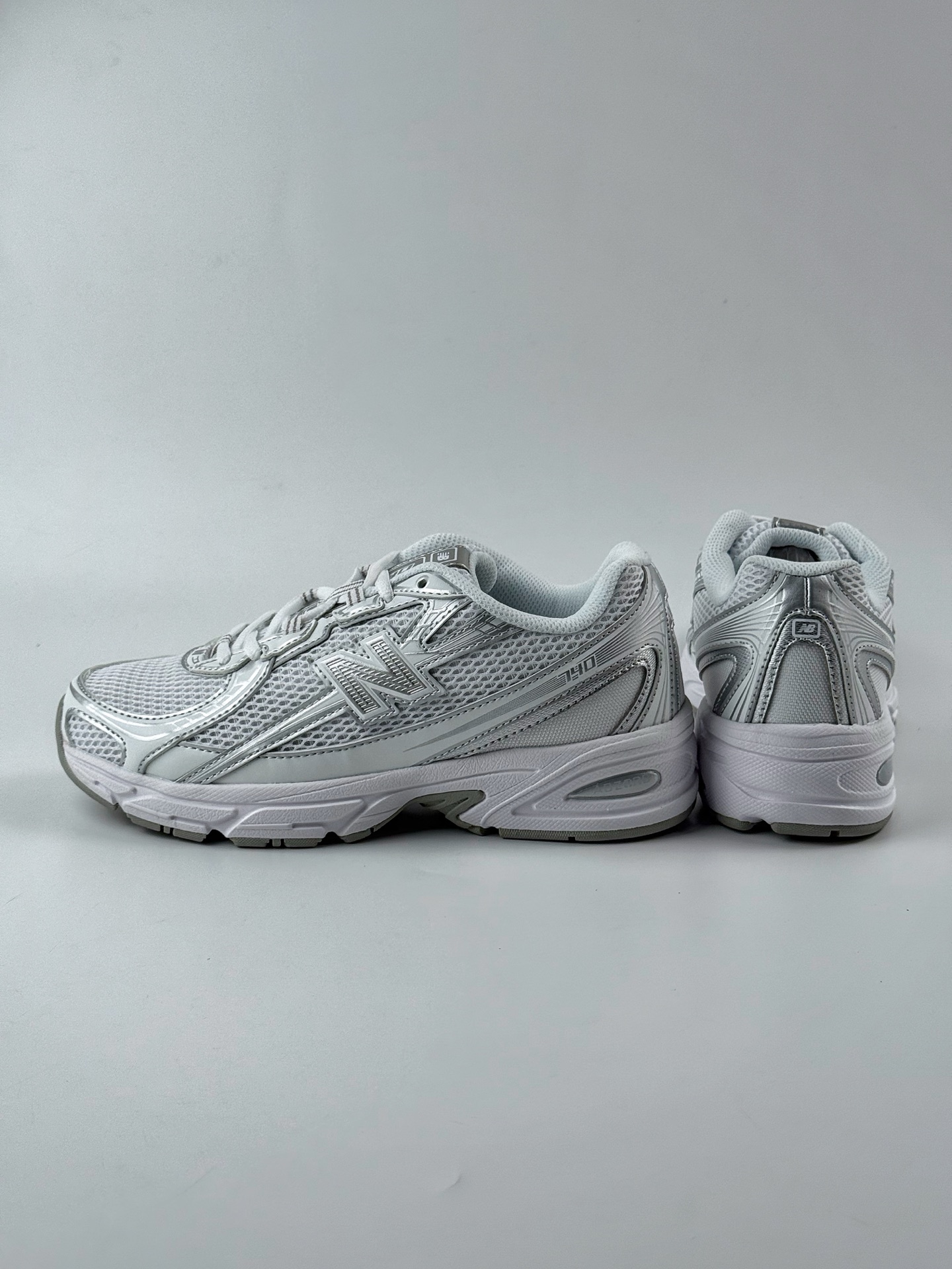 New Balance 740系列 复古休闲运动慢跑鞋 完美清洁度 U740WM2