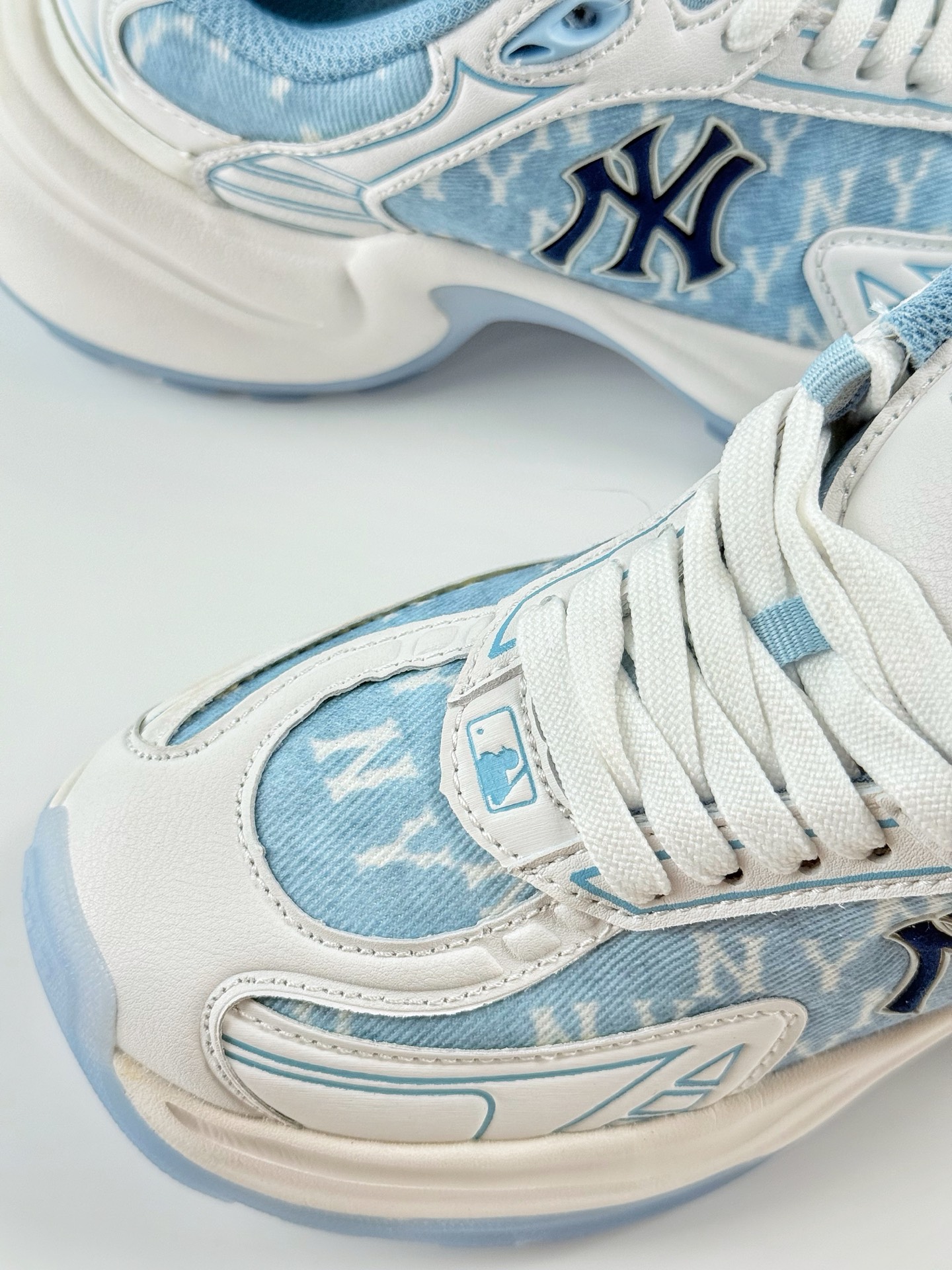 NY美国榄球洋基队 x MLB Chunky Runner Basic 厚底老爹厚底休闲运动慢跑鞋 3ASHW065N
