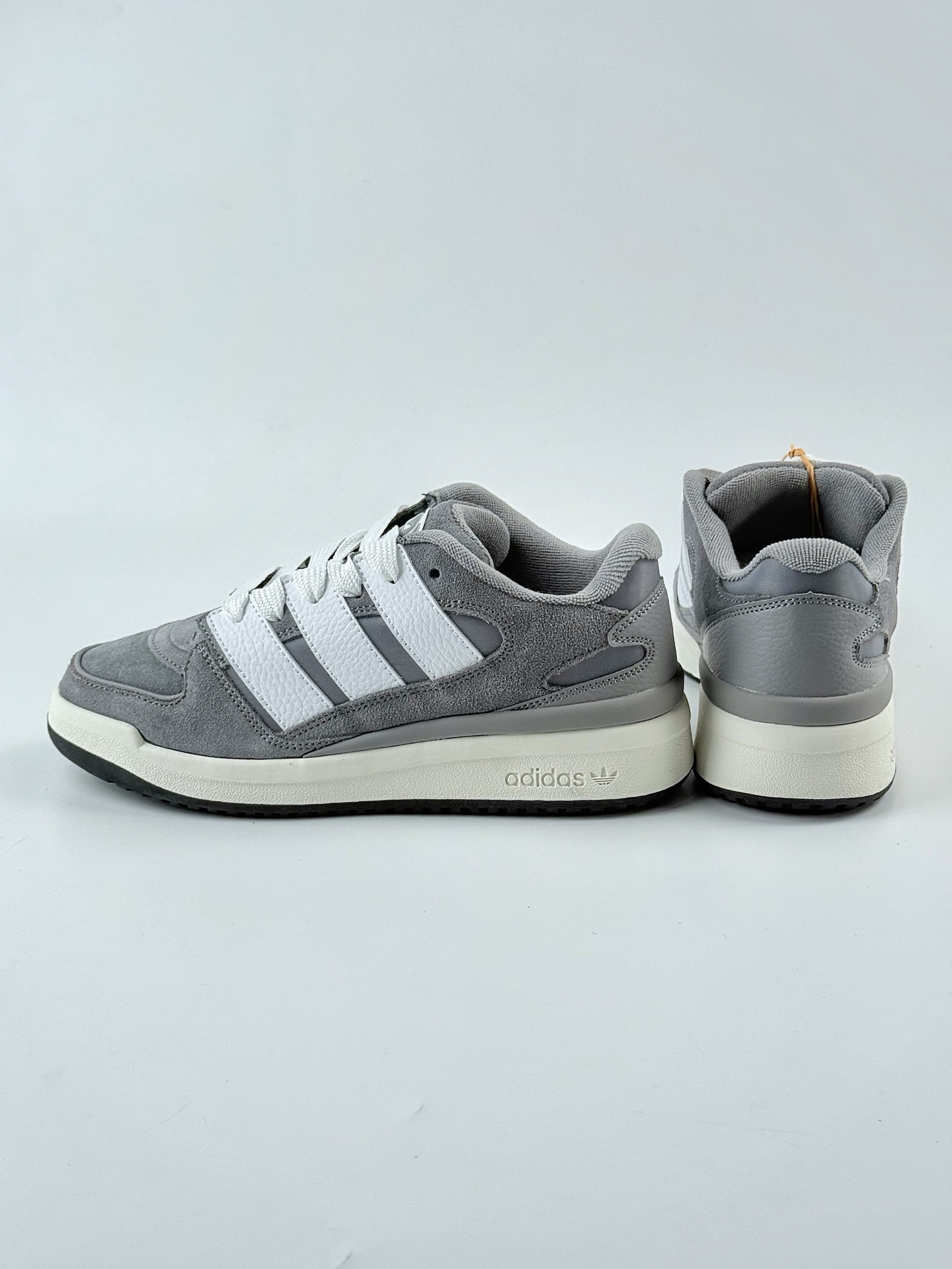 Adidas originals Forum 2000 CL 三叶草低邦 复古潮流休闲面包鞋 JS0997