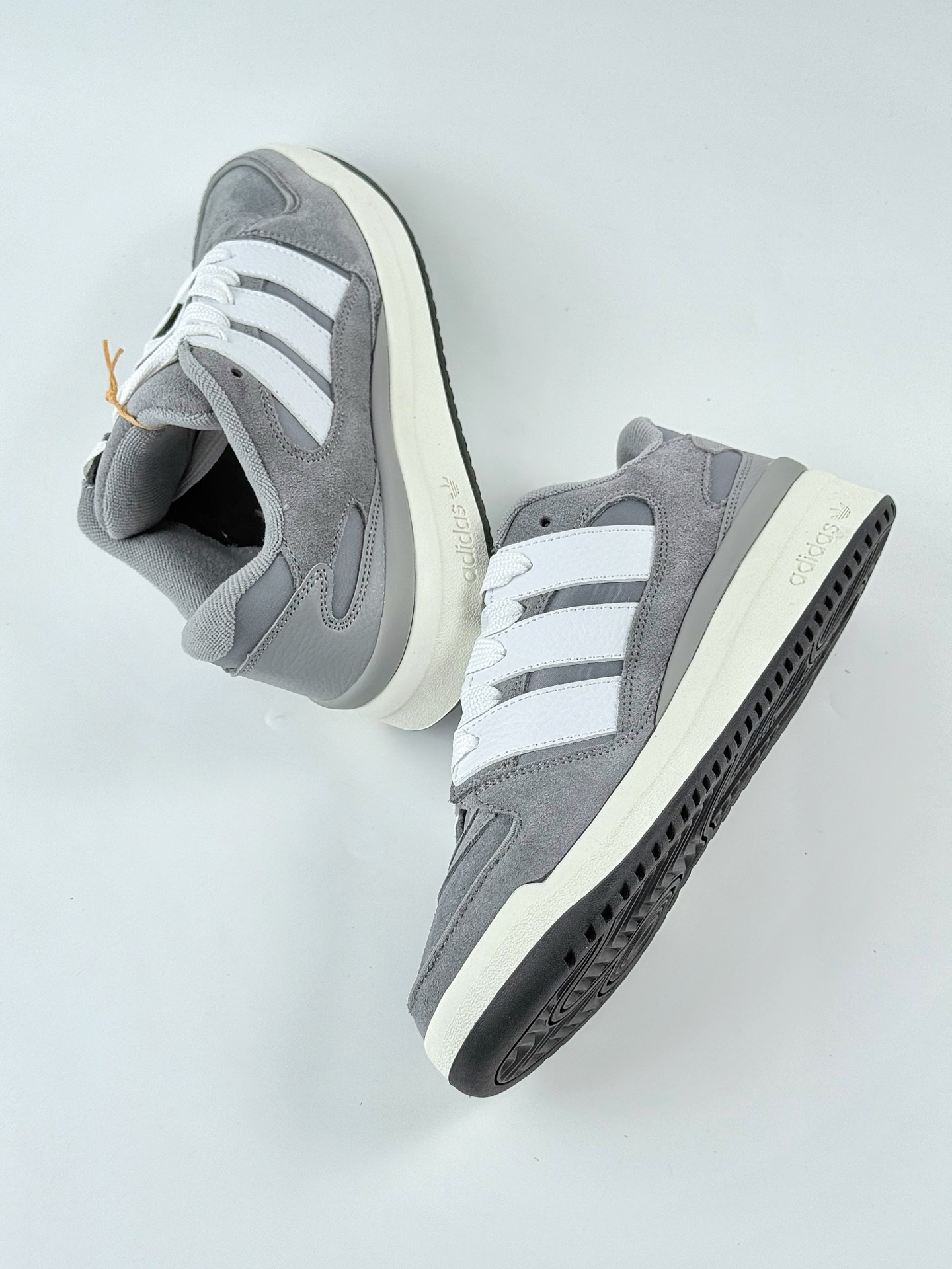 Adidas originals Forum 2000 CL 三叶草低邦 复古潮流休闲面包鞋 JS0997