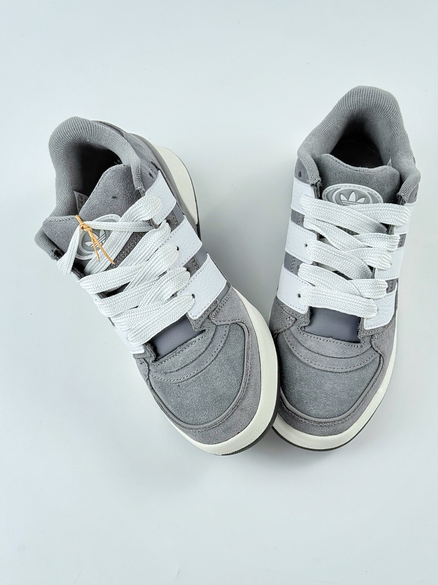Adidas originals Forum 2000 CL 三叶草低邦 复古潮流休闲面包鞋 JS0997