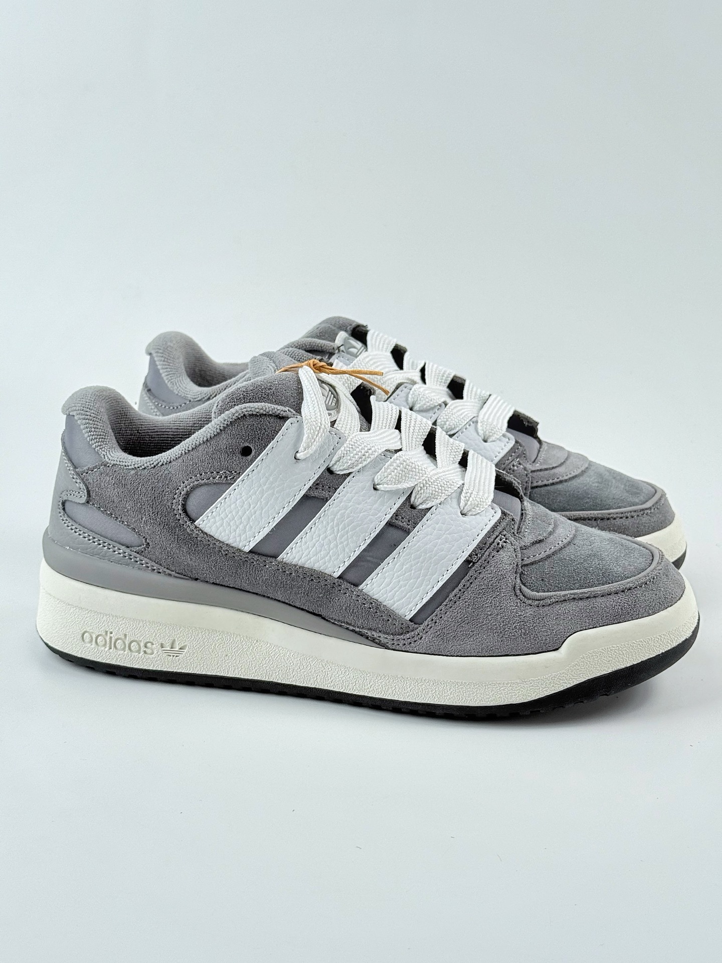 Adidas originals Forum 2000 CL 三叶草低邦 复古潮流休闲面包鞋 JS0997
