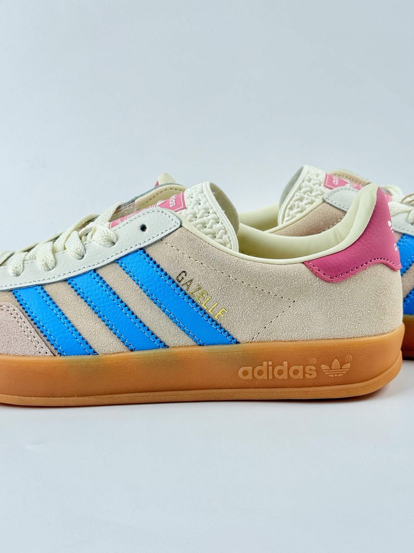 adidas Originals Gazelle INdoor 粉蓝 三叶草休闲防滑耐磨低帮板鞋 JQ0010