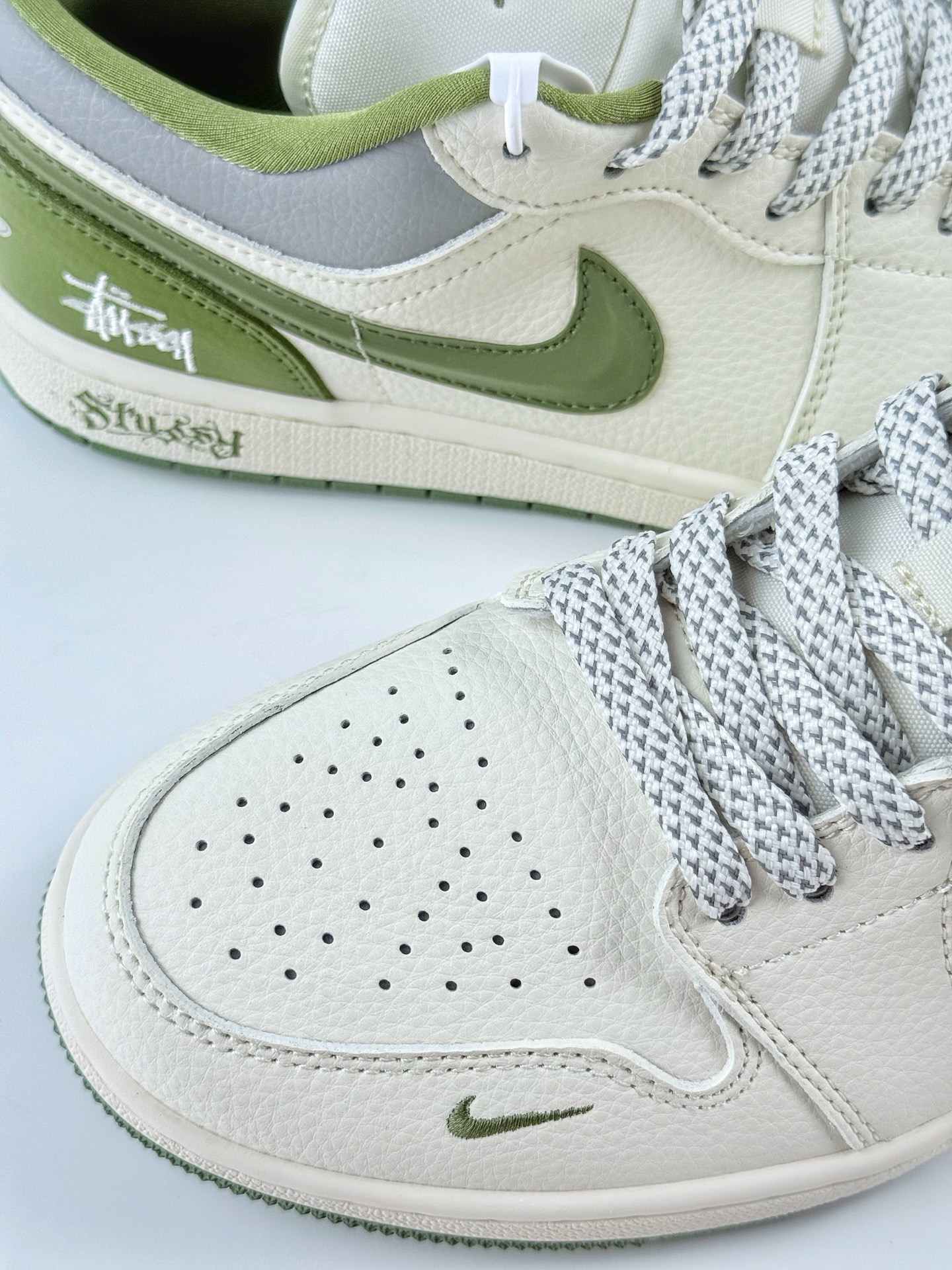 Air Jordan 1 Retro Low x Stussy 白绿小钩满天星 XS6086-558