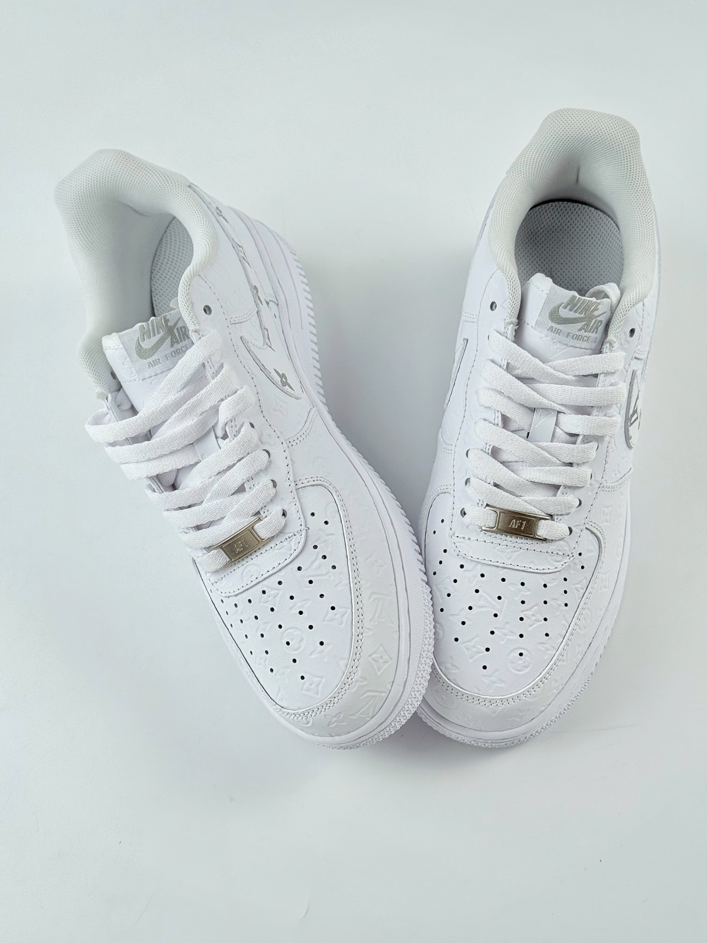 Nike Air Force 1 Low 07 x Louis Vuitton 白印花绑带 YN 769822