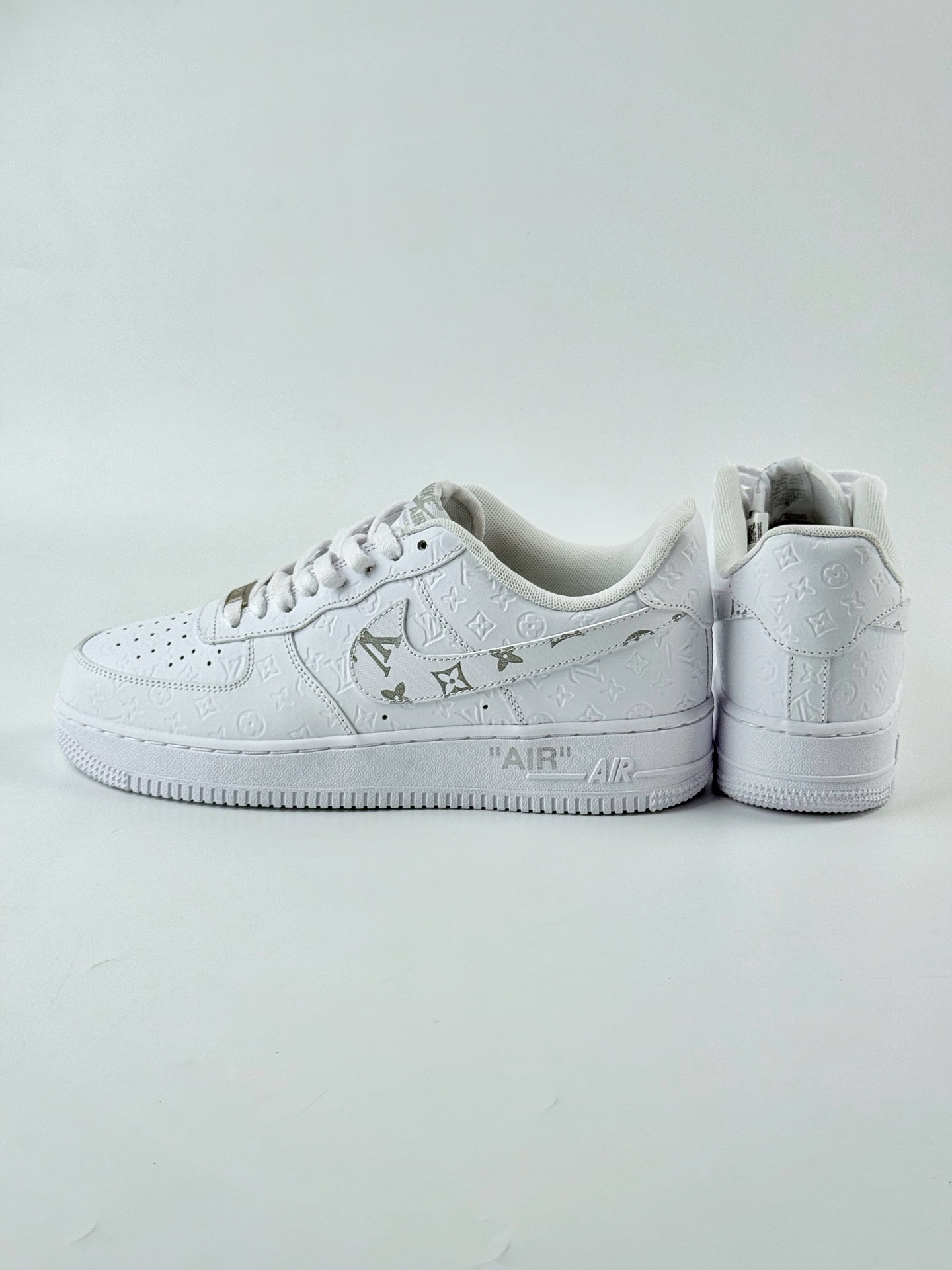 Nike Air Force 1 Low 07 x Louis Vuitton 白印花绑带 YN 769822