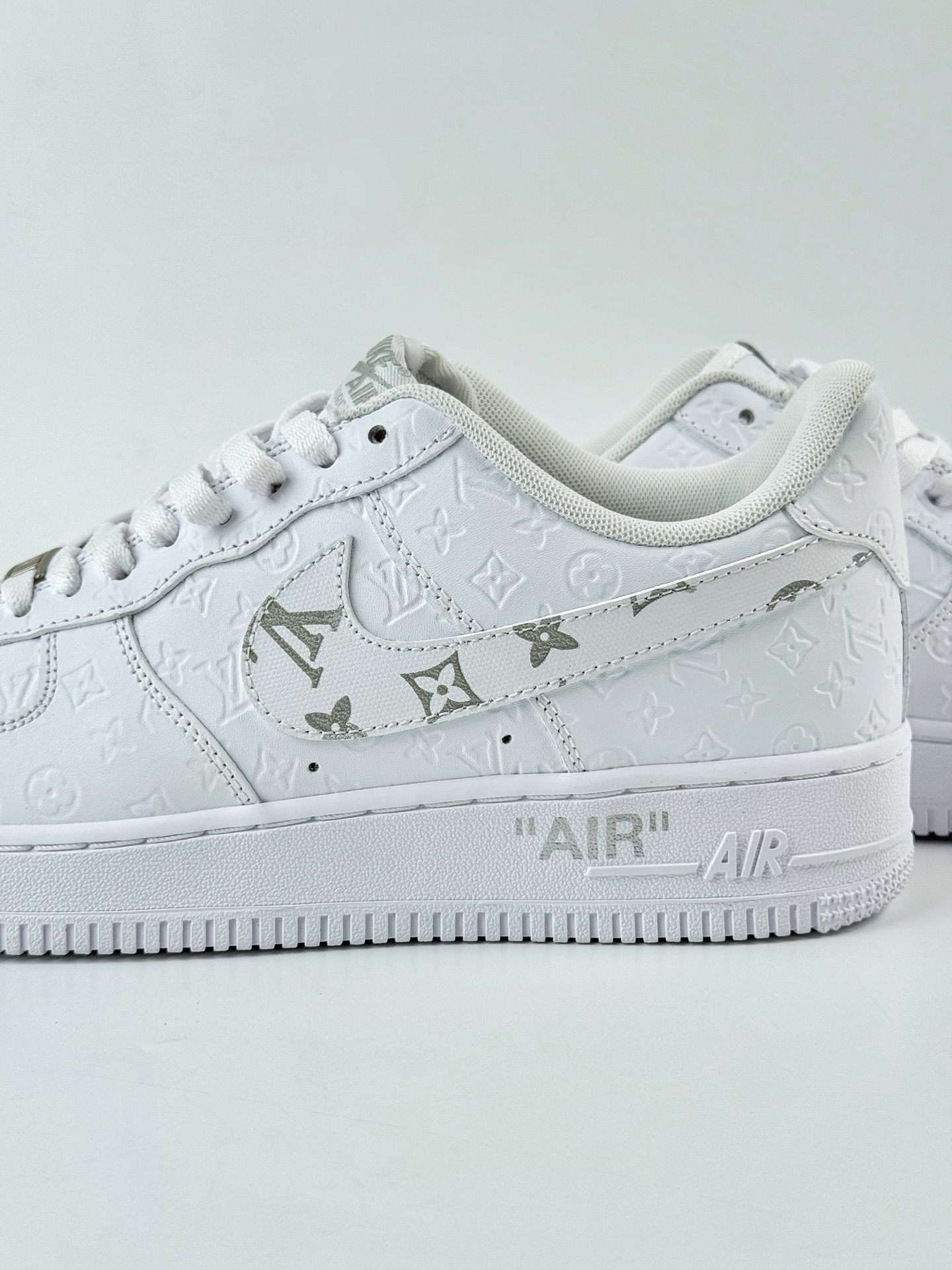 Nike Air Force 1 Low 07 x Louis Vuitton 白印花绑带 YN 769822