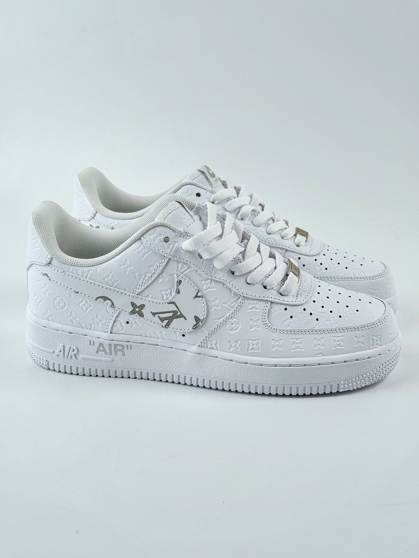 Nike Air Force 1 Low 07 x Louis Vuitton 白印花绑带 YN 769822