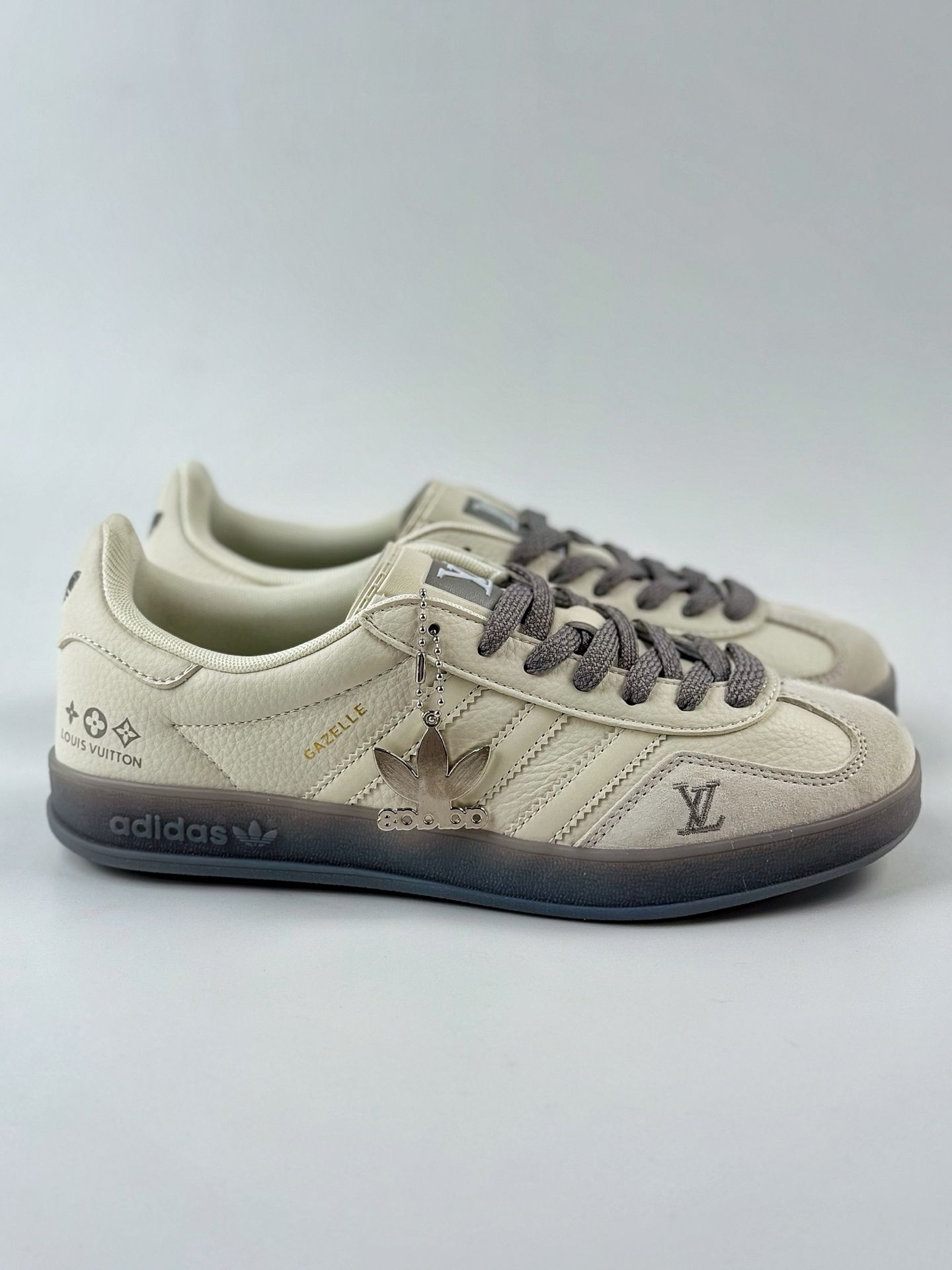 adidas Originals Gazelle INdoor x Louis Vuitton 白灰满天星 三叶草休闲防滑耐磨低帮板鞋 DM1234-005