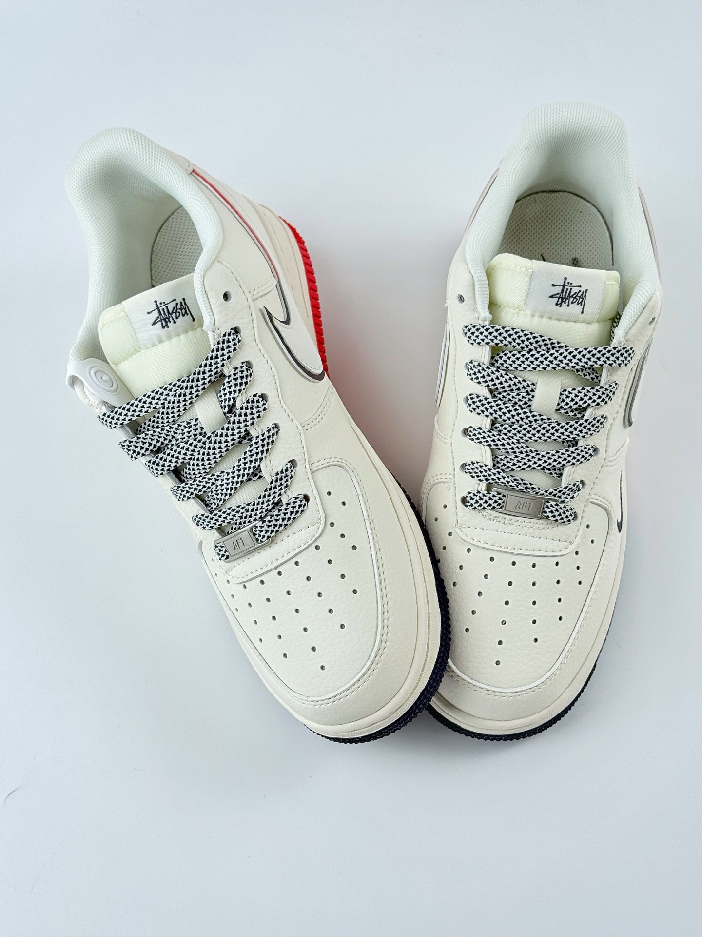 Nike Air Force 1 Low 07 x Stussy 白蓝红三小钩满天星 HD2258-606