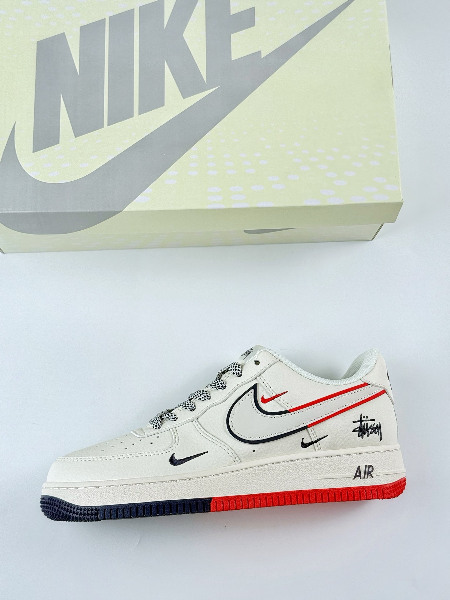 Nike Air Force 1 Low 07 x Stussy 白蓝红三小钩满天星 HD2258-606