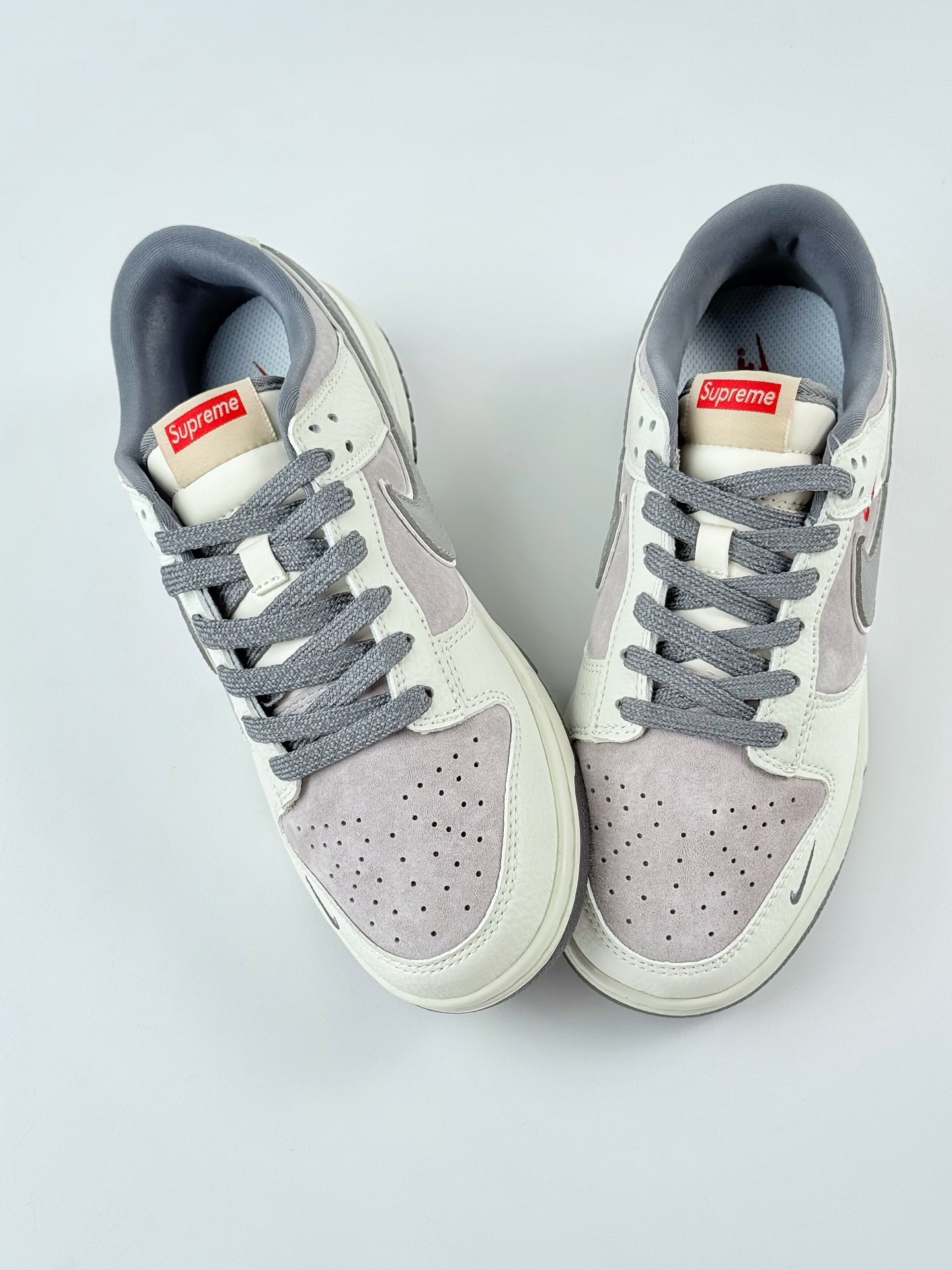 Nike SB Dunk Low x Supreme 白灰三小钩满天星 SC9207-408