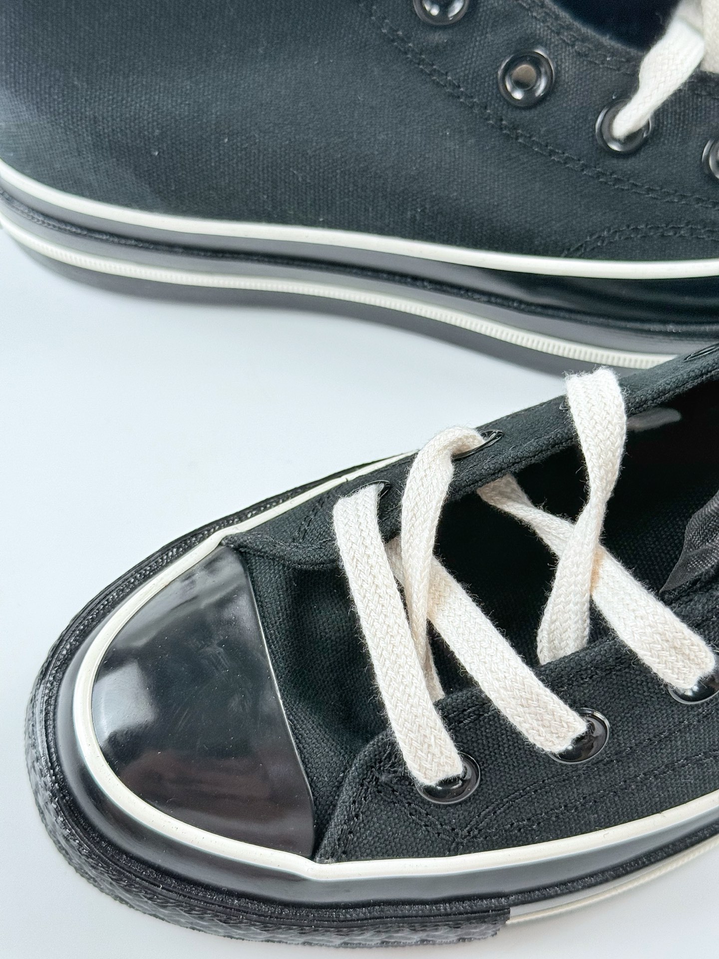 Converse 1970s 鞋边蕾丝甜酷朋克风高帮帆布鞋 A10026C