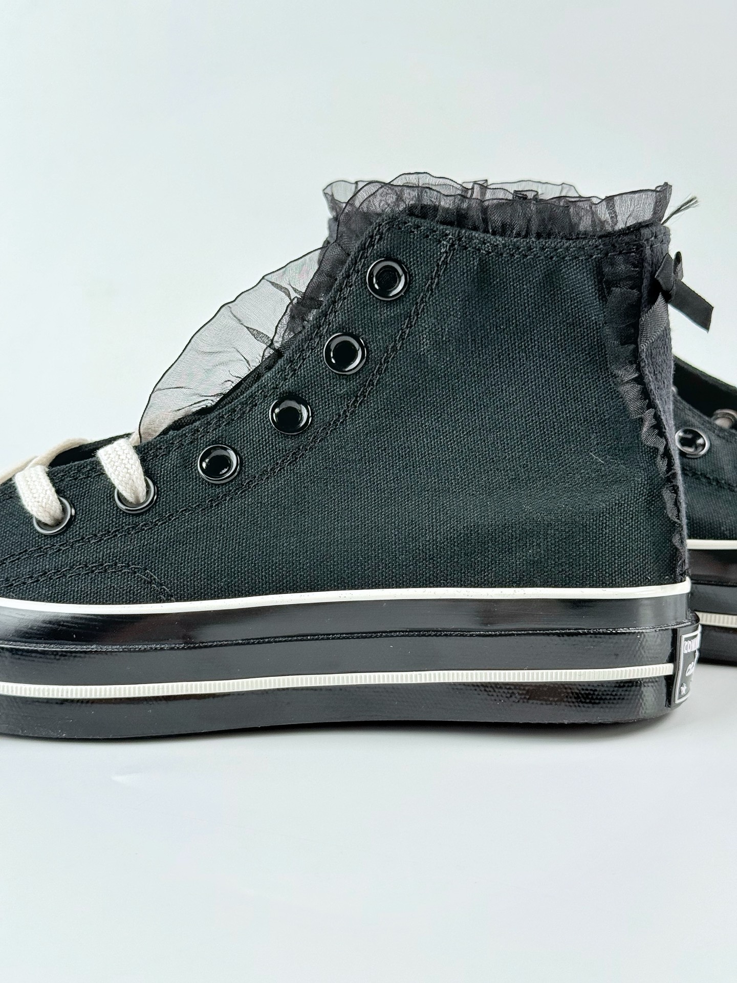 Converse 1970s 鞋边蕾丝甜酷朋克风高帮帆布鞋 A10026C