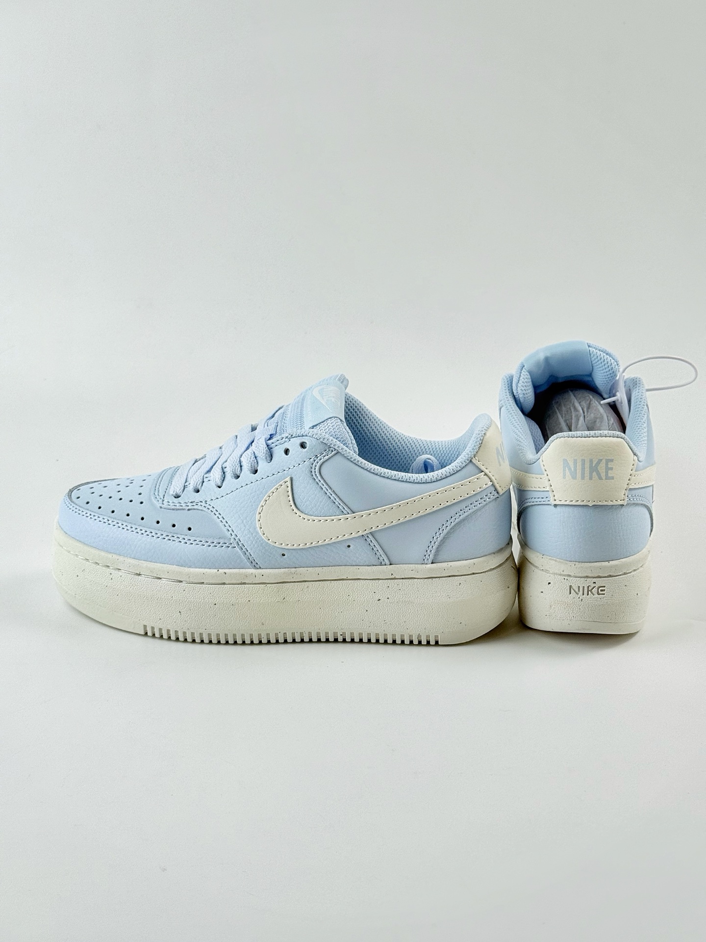 Nike Court Vision ALTALTR Low 休闲运动板鞋 DZ5394-400
