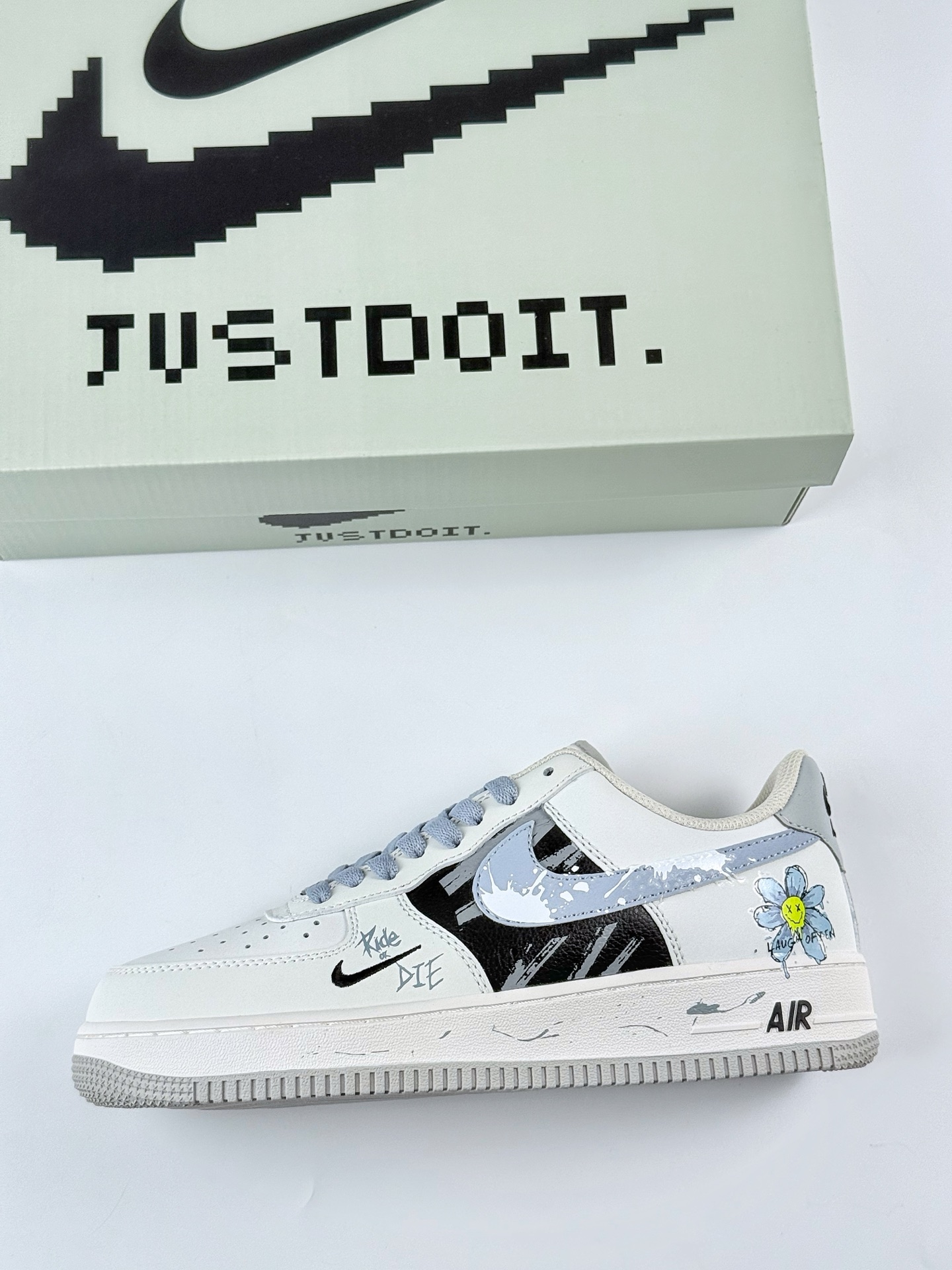 Nike Air Force 1 Low 07 白灰黑小钩涂鸦 FB1893-888