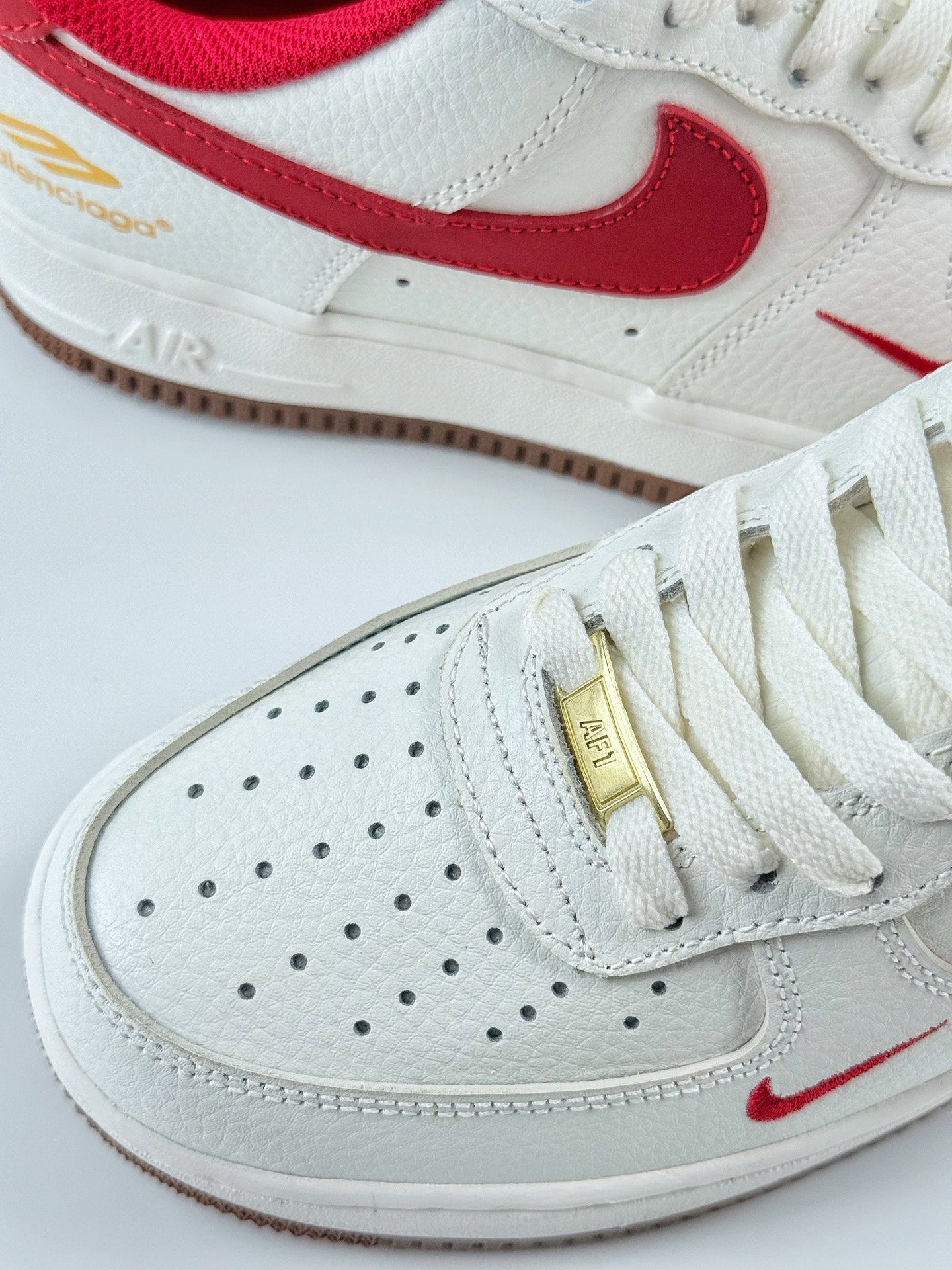 Nike Air Force 1 Low 07 x Balenciaga 白红小钩 AM1588-009