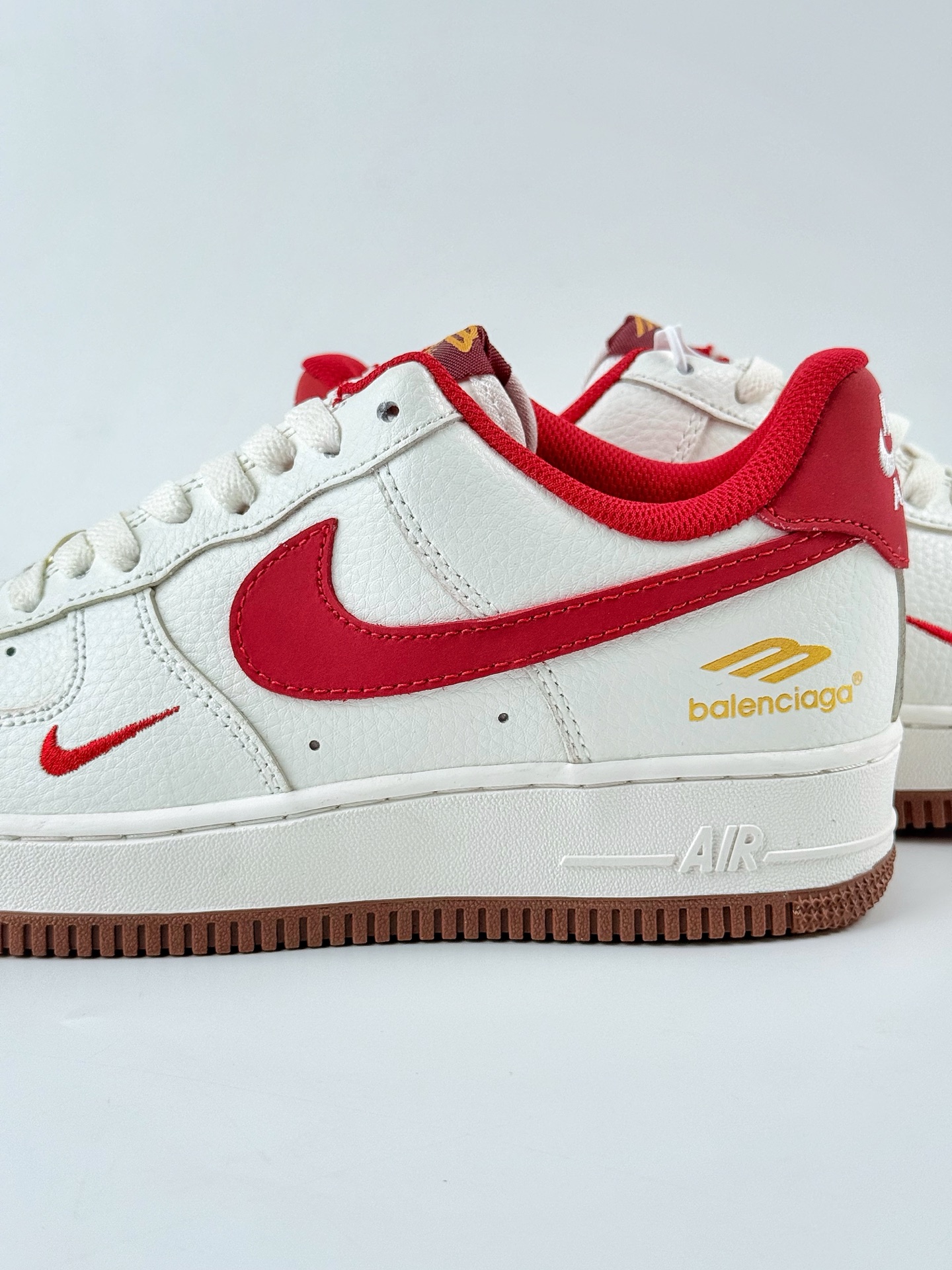 Nike Air Force 1 Low 07 x Balenciaga 白红小钩 AM1588-009