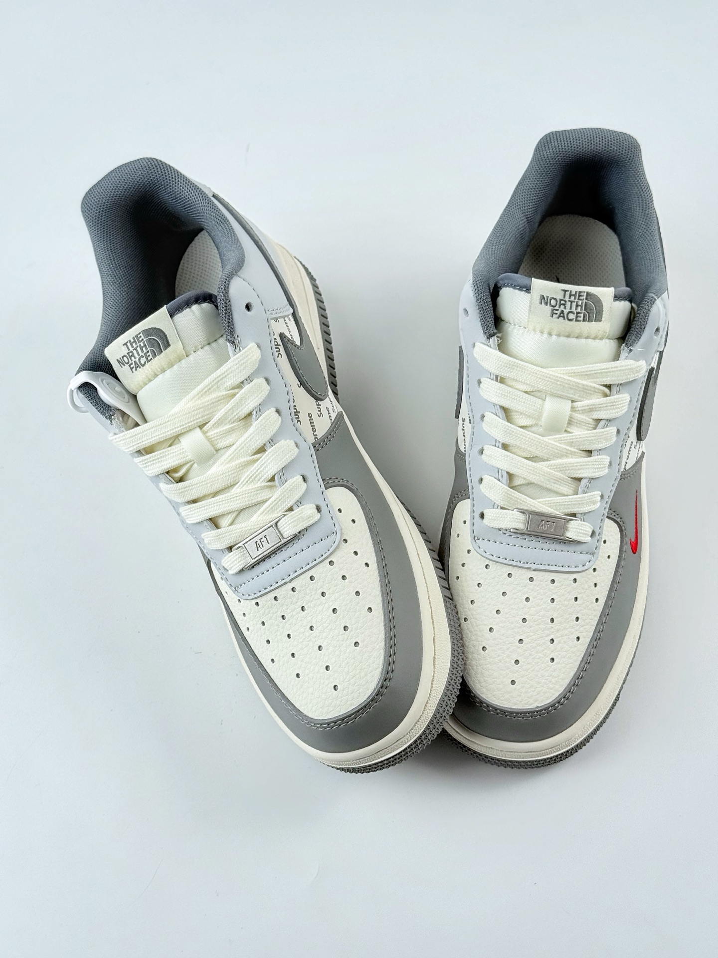 Nike Air Force 1 Low 07 x Suoreme x The North Face 白灰红小钩 JJ2508-715