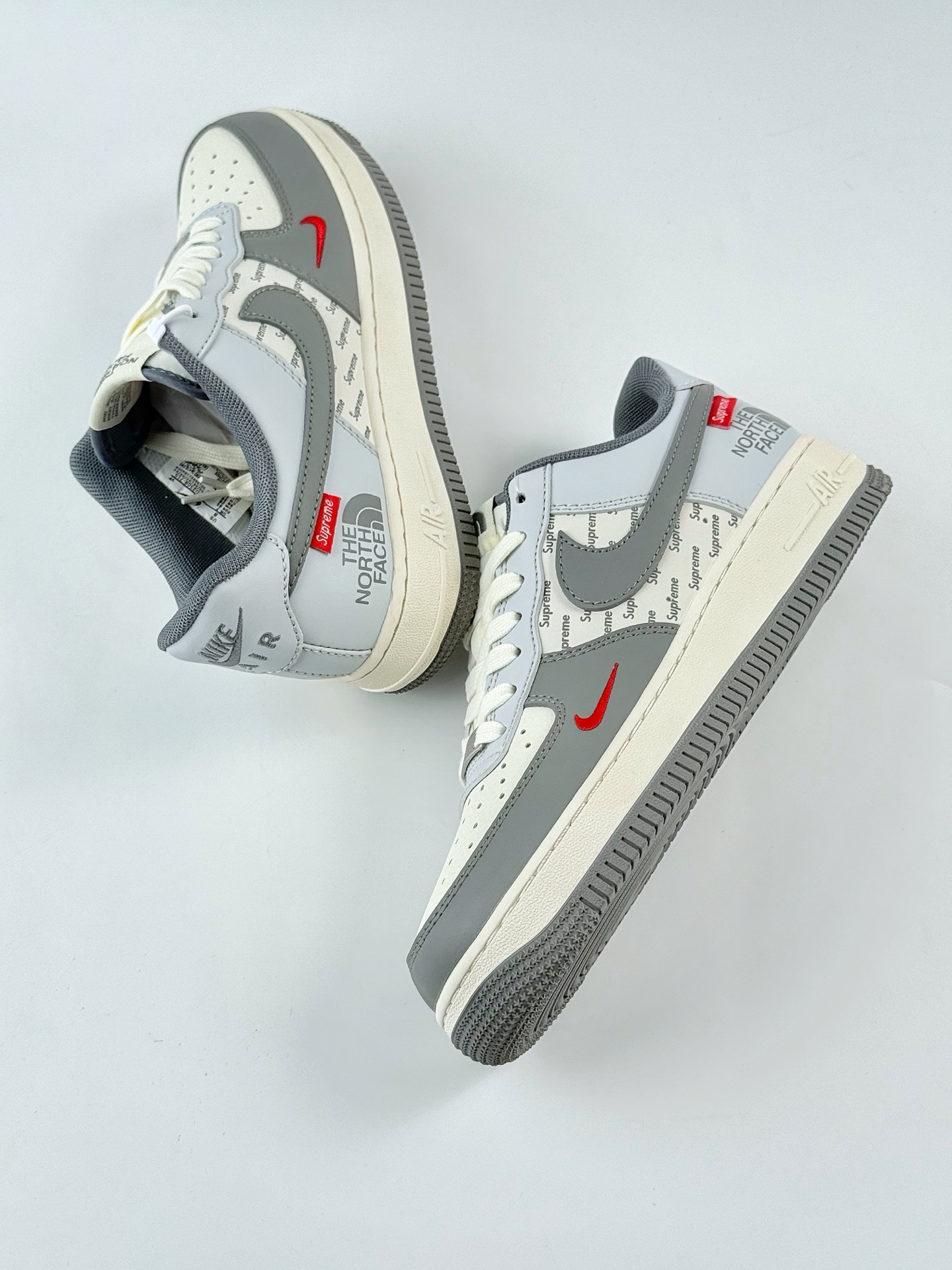 Nike Air Force 1 Low 07 x Suoreme x The North Face 白灰红小钩 JJ2508-715
