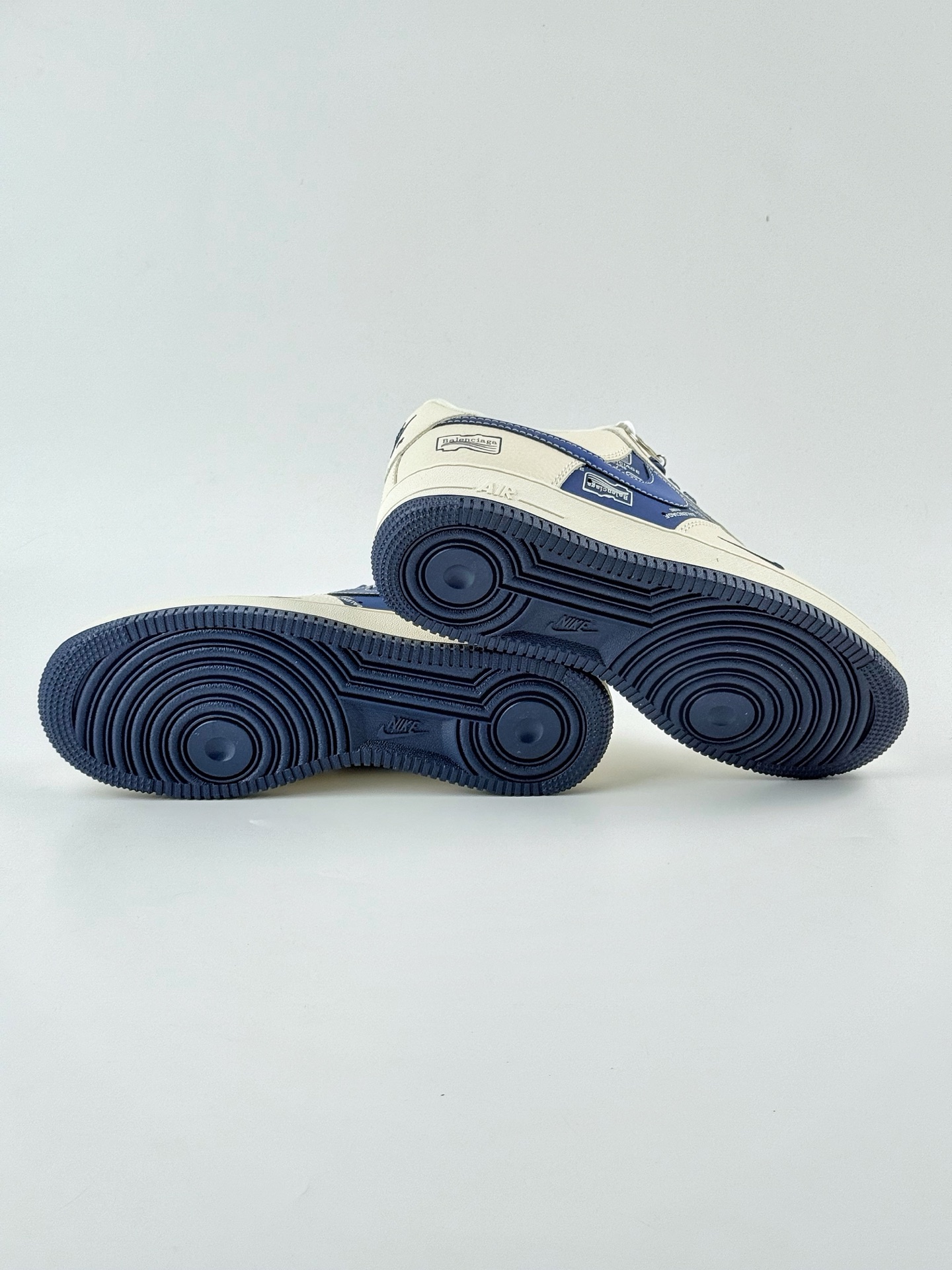 Nike Air Force 1 Low 07 x Balenciaga 白蓝小钩 DF0188-062