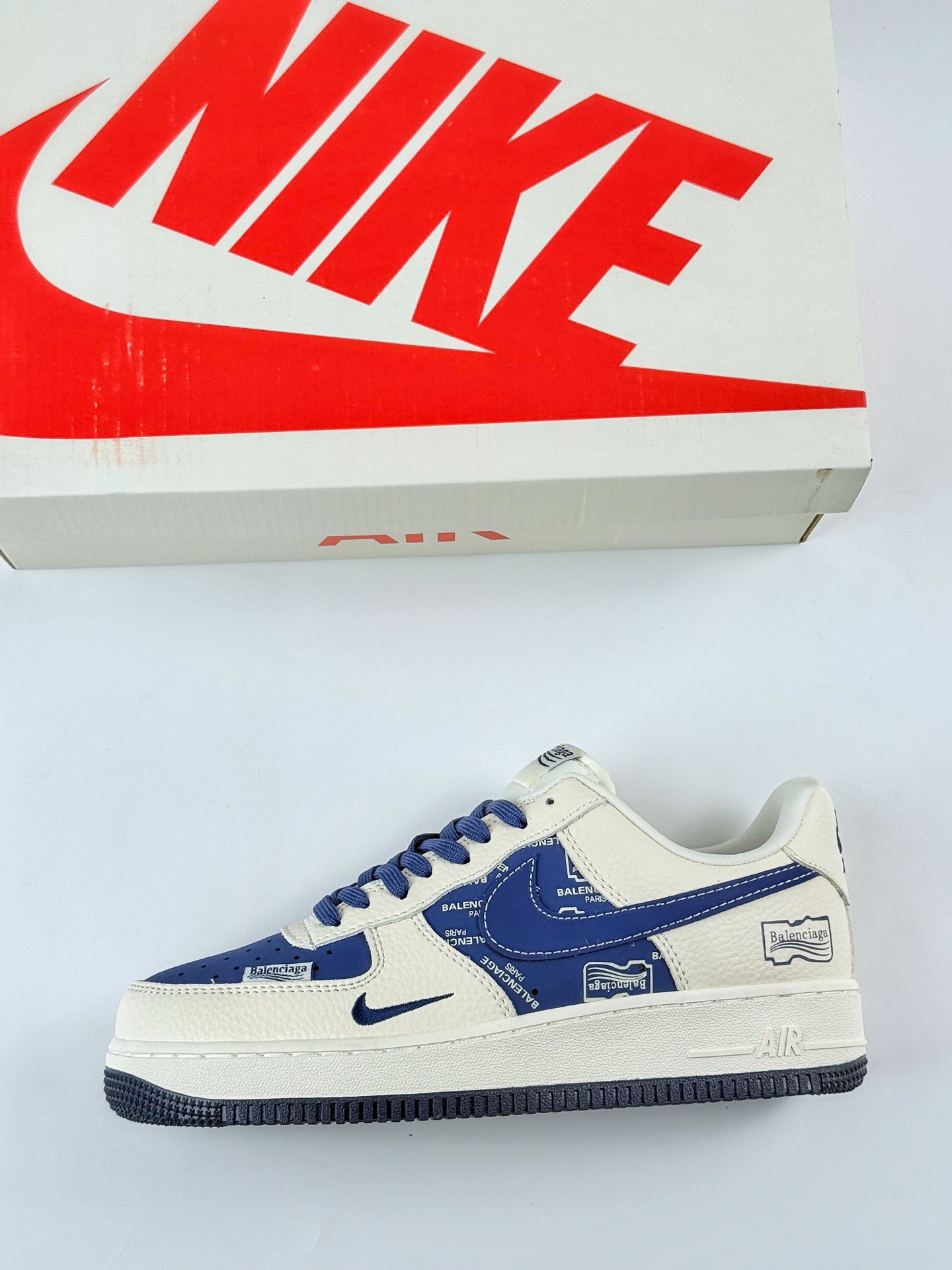 Nike Air Force 1 Low 07 x Balenciaga 白蓝小钩 DF0188-062