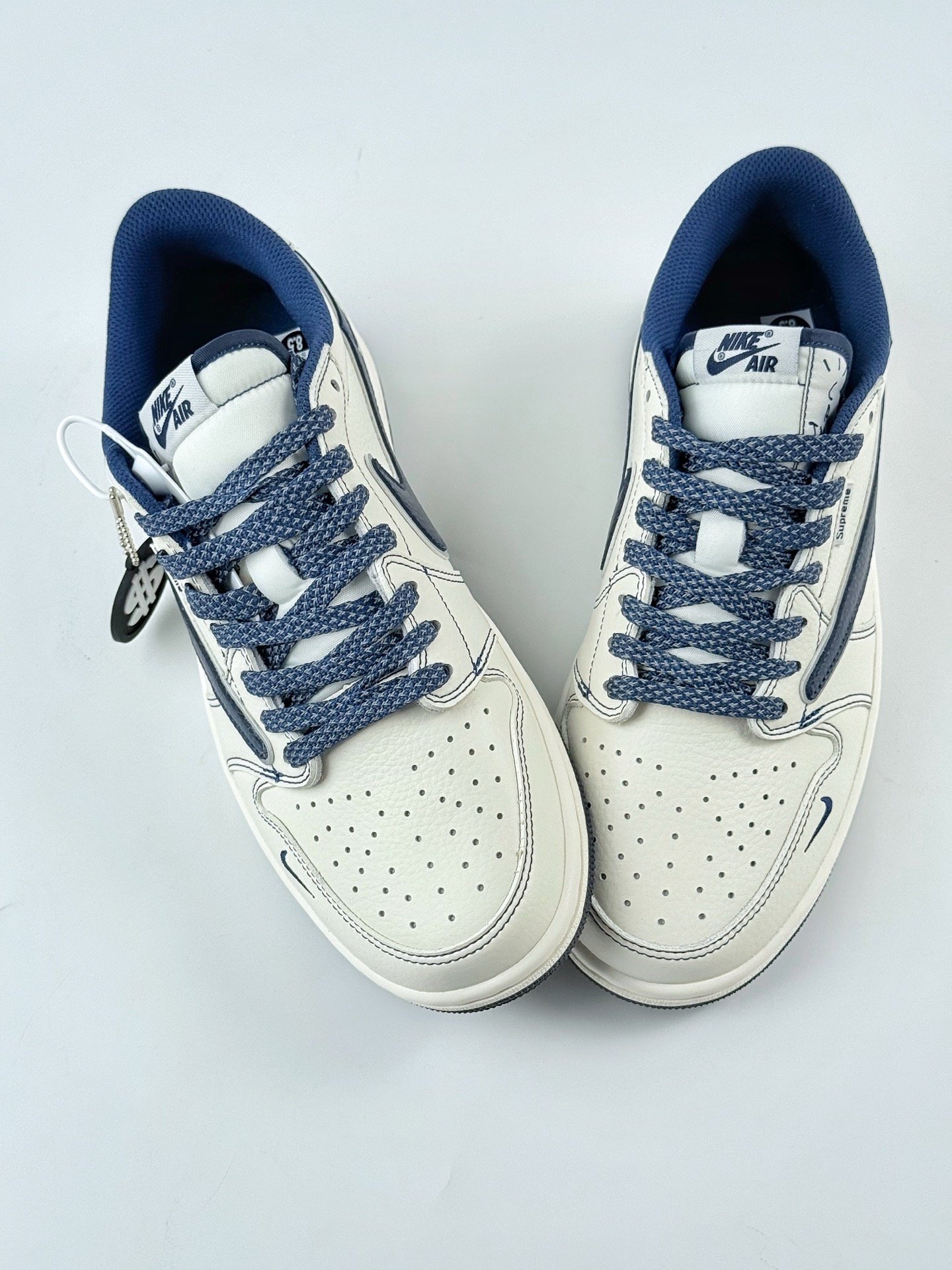 Travis Scott x Nike Air Jordan 1 Low x Supreme Air Jordan 1 Low 反转白蓝小钩满天星倒钩 DH0223-355