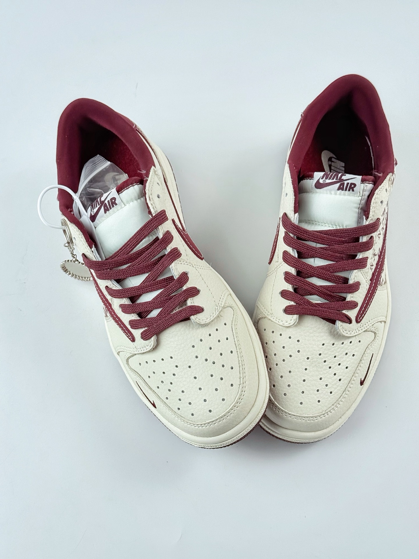 Travis Scott x Nike Air Jordan 1 Low x Chrome Hearts Air Jordan 1 Low 反转白红小钩倒钩 LD2025-016