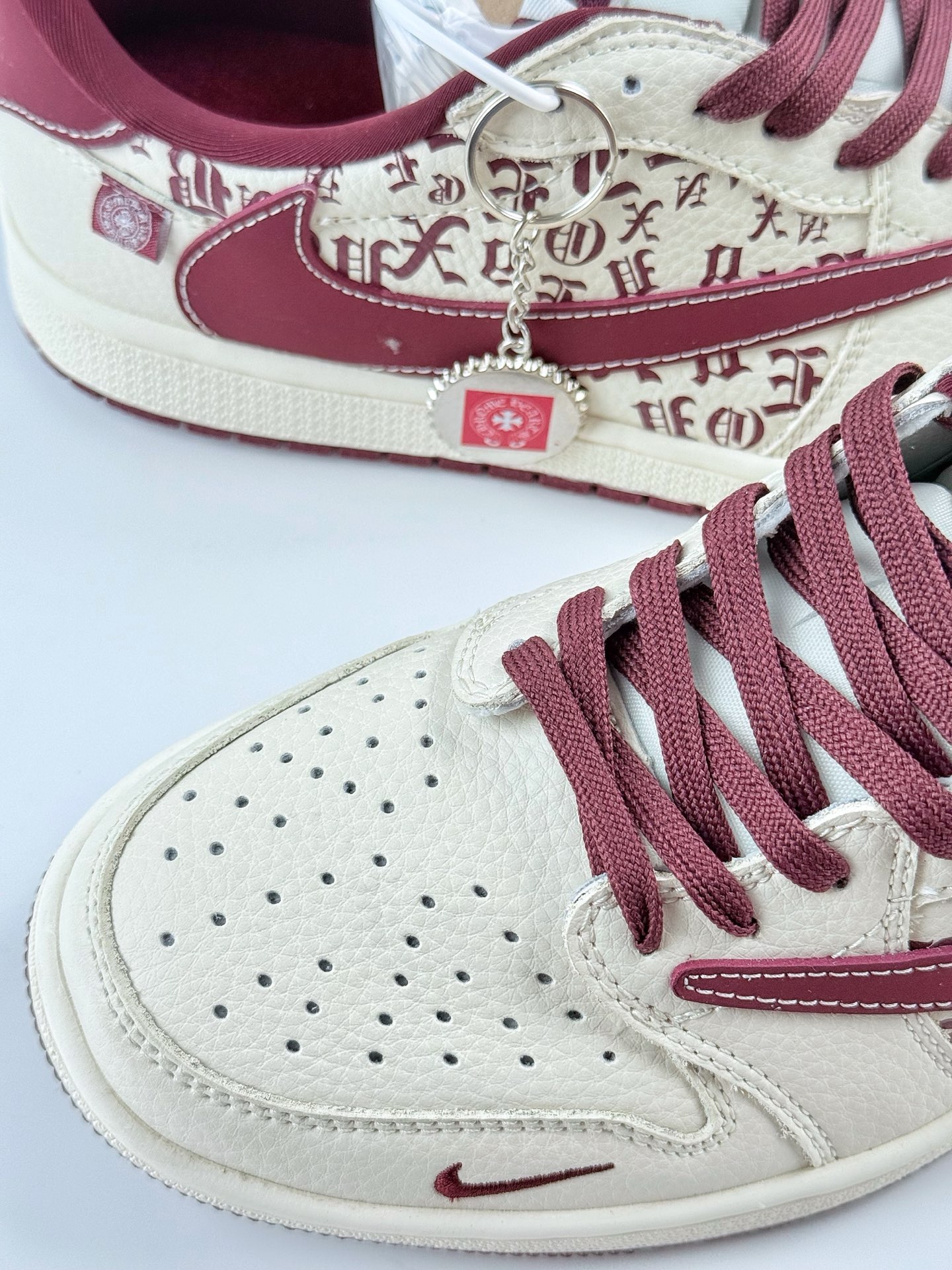 Travis Scott x Nike Air Jordan 1 Low x Chrome Hearts Air Jordan 1 Low 反转白红小钩倒钩 LD2025-016
