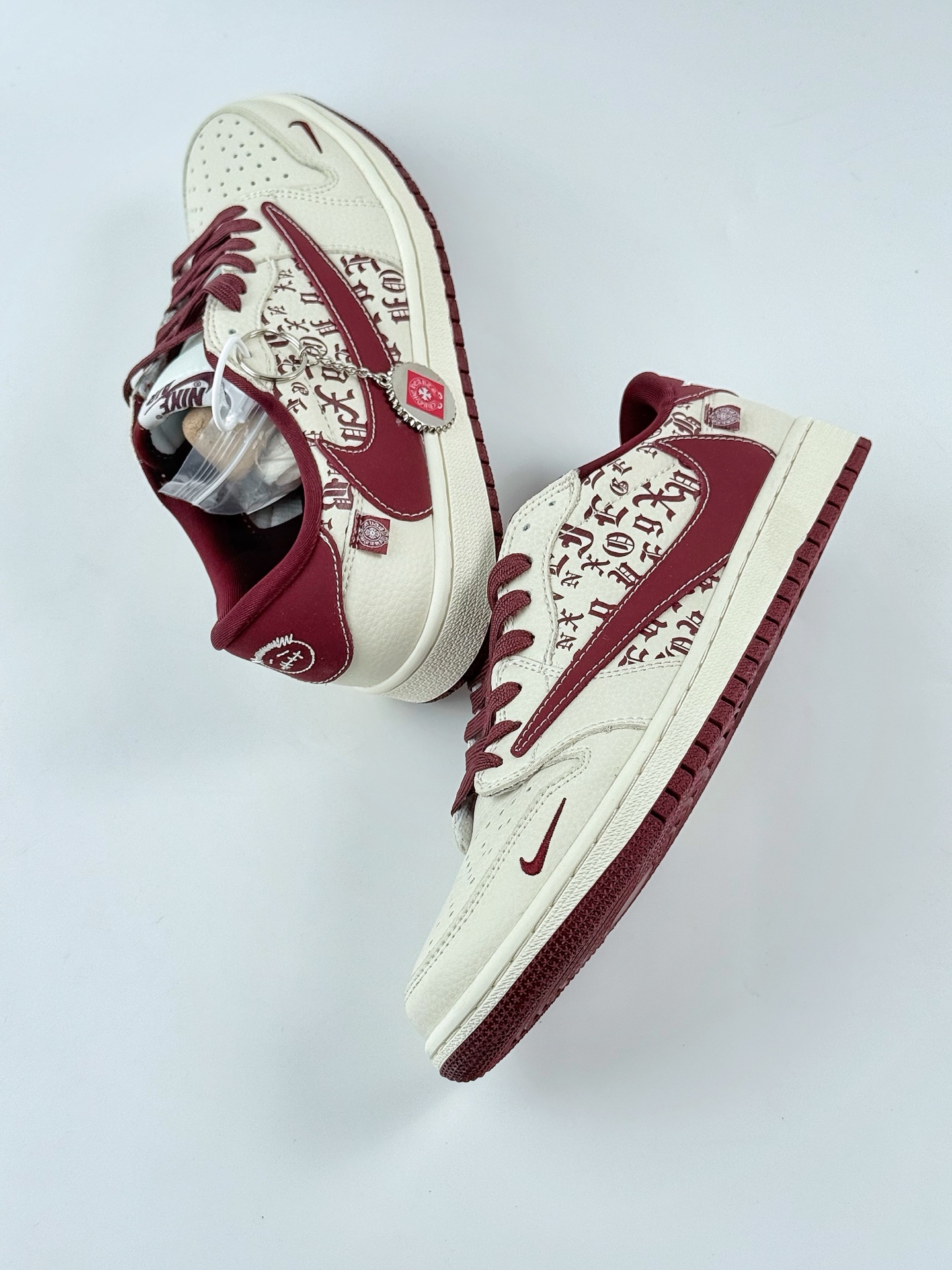 Travis Scott x Nike Air Jordan 1 Low x Chrome Hearts Air Jordan 1 Low 反转白红小钩倒钩 LD2025-016