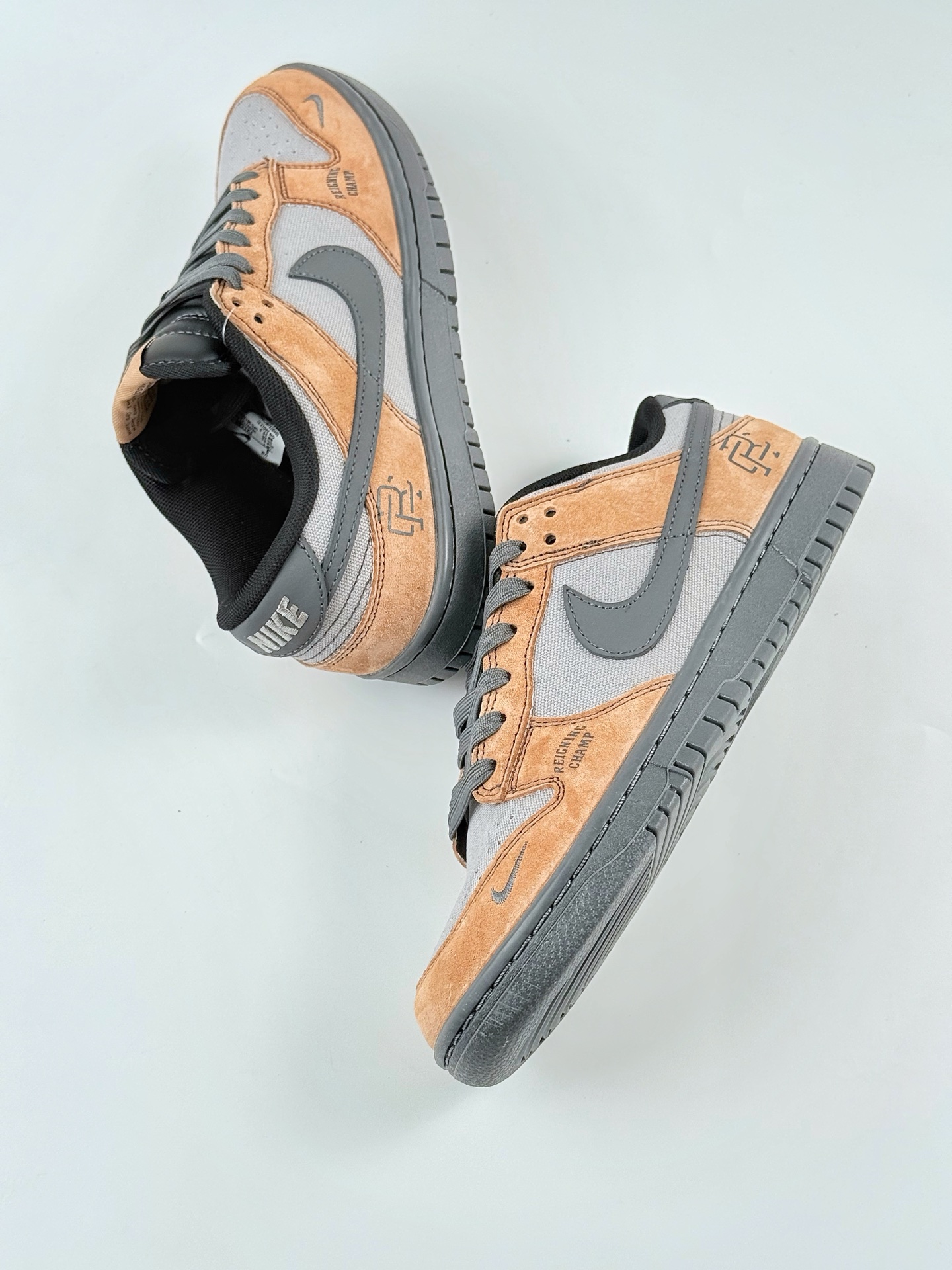 Nike SB Dunk Low x Reigning Champ 棕灰小钩 FX1588-303