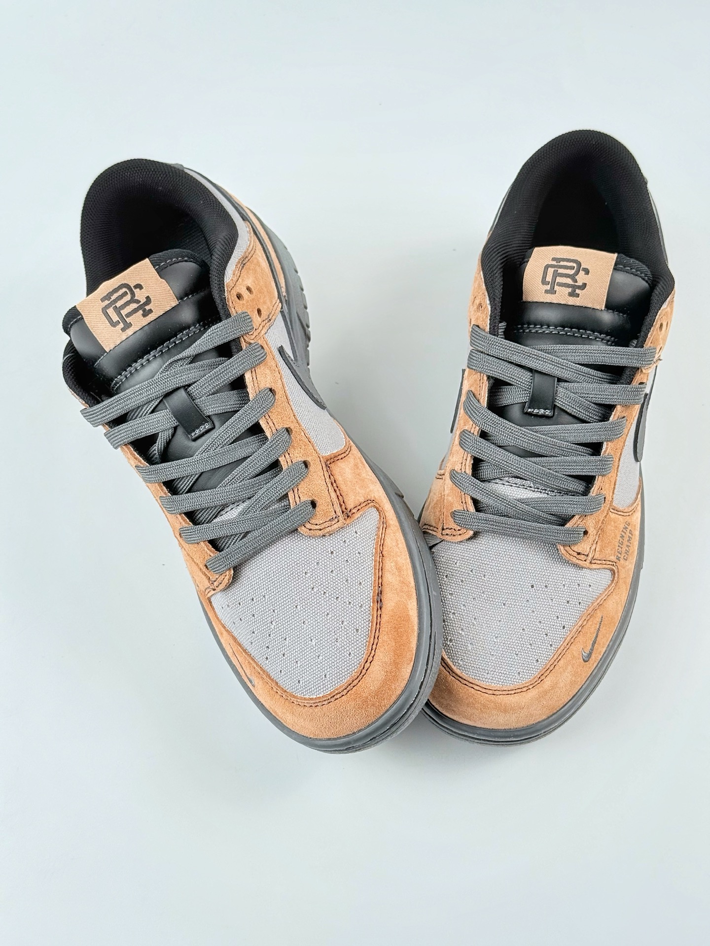 Nike SB Dunk Low x Reigning Champ 棕灰小钩 FX1588-303