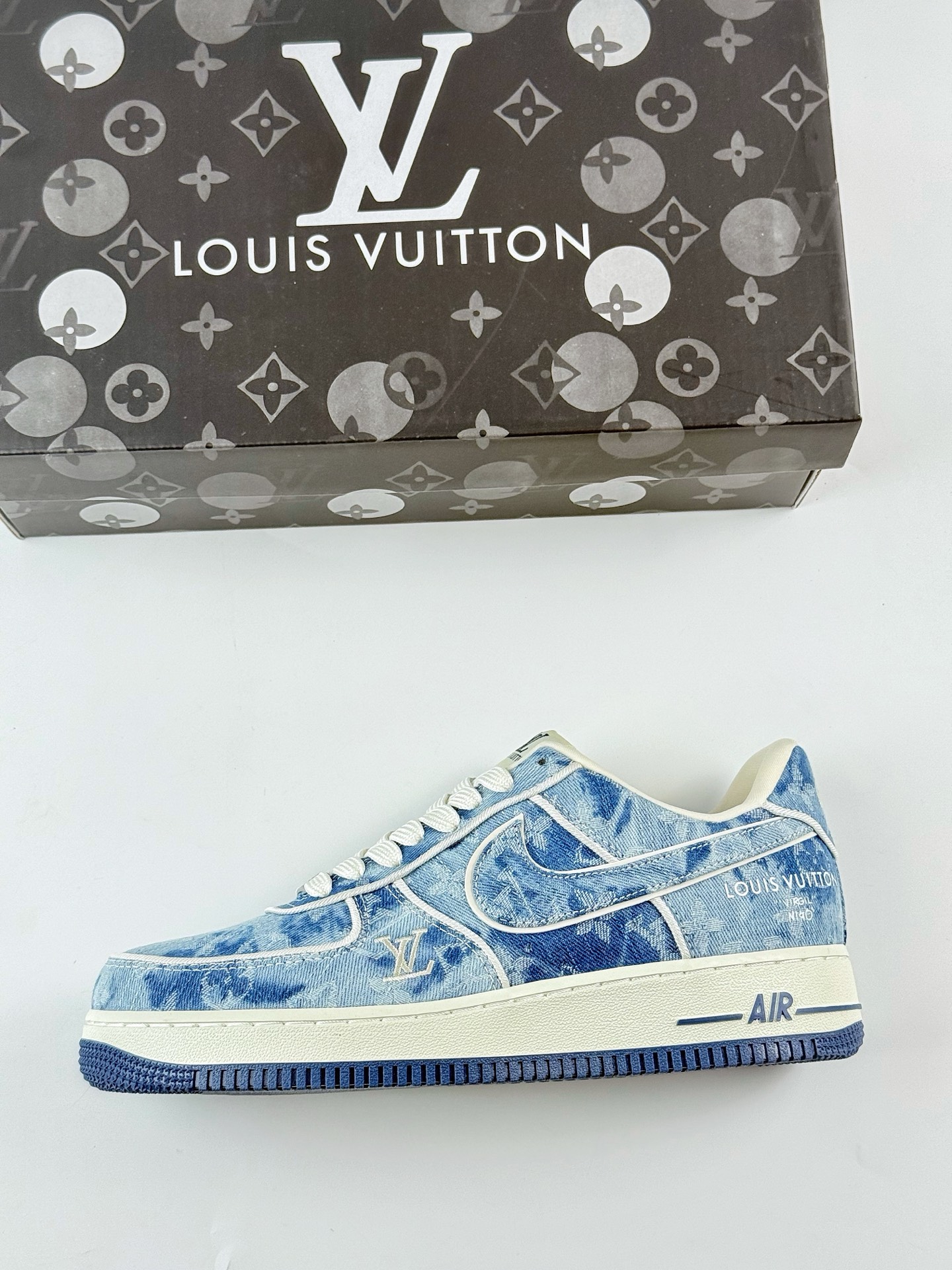 Nike Air Force 1 Low 07 x Louis Vuitton 白蓝牛仔布 SC9207-532