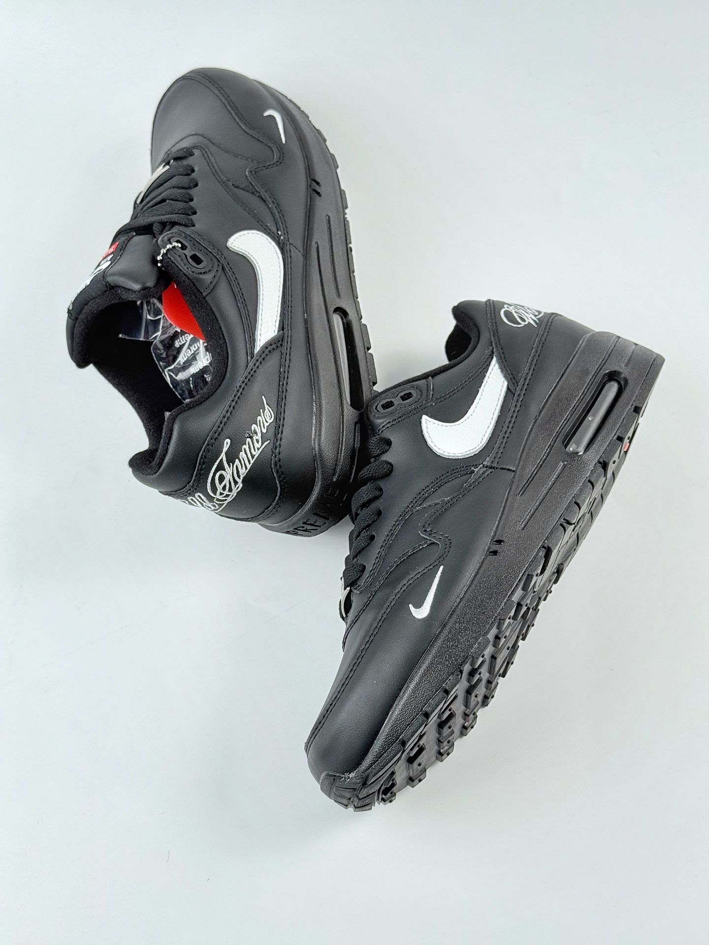 Nike Air Max 1 x Supreme 87 复古休闲跑步鞋 HF8813-001