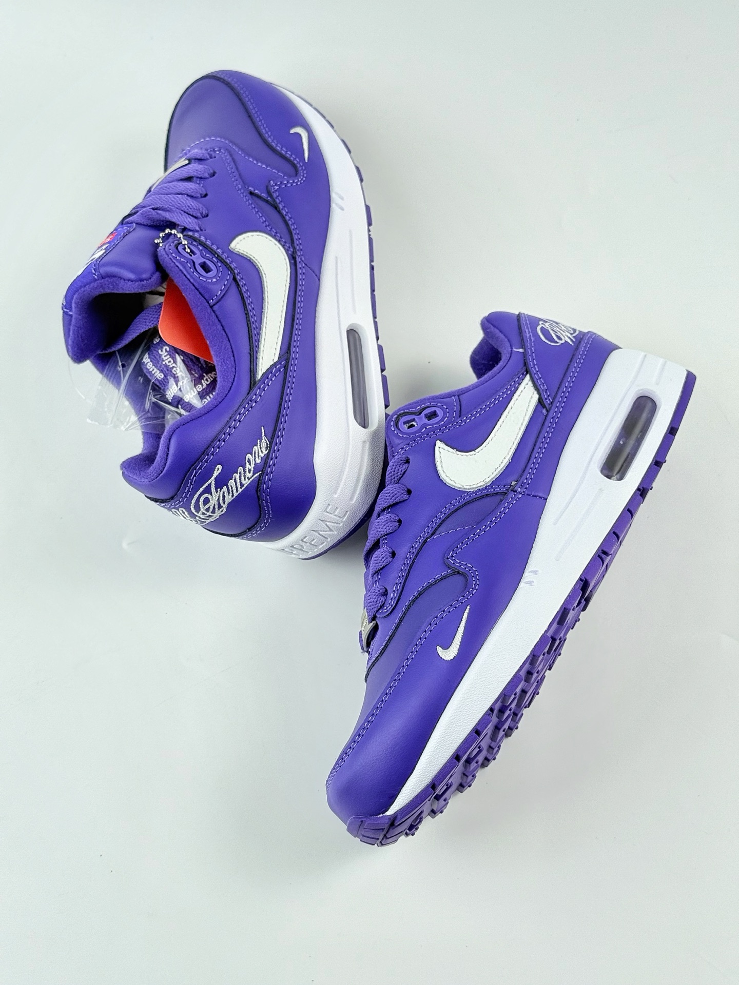 Nike Air Max 1 x Supreme 87 复古休闲跑步鞋 HF8813-500