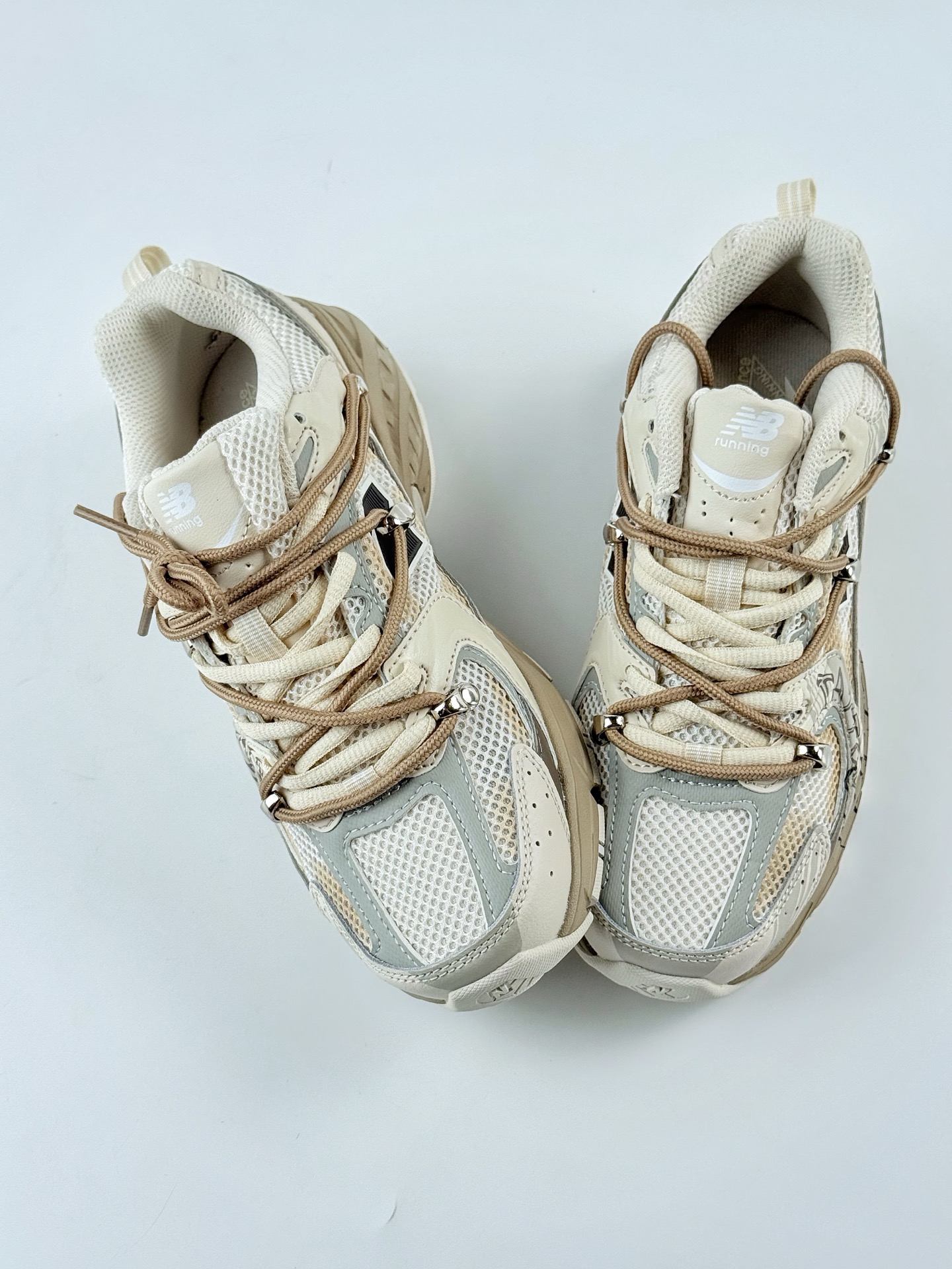 新百伦New Balance MR530系列 达芬奇定制 沙漠行者 废土风 复古老爹风网布跑步休闲运动鞋 MR530AA1