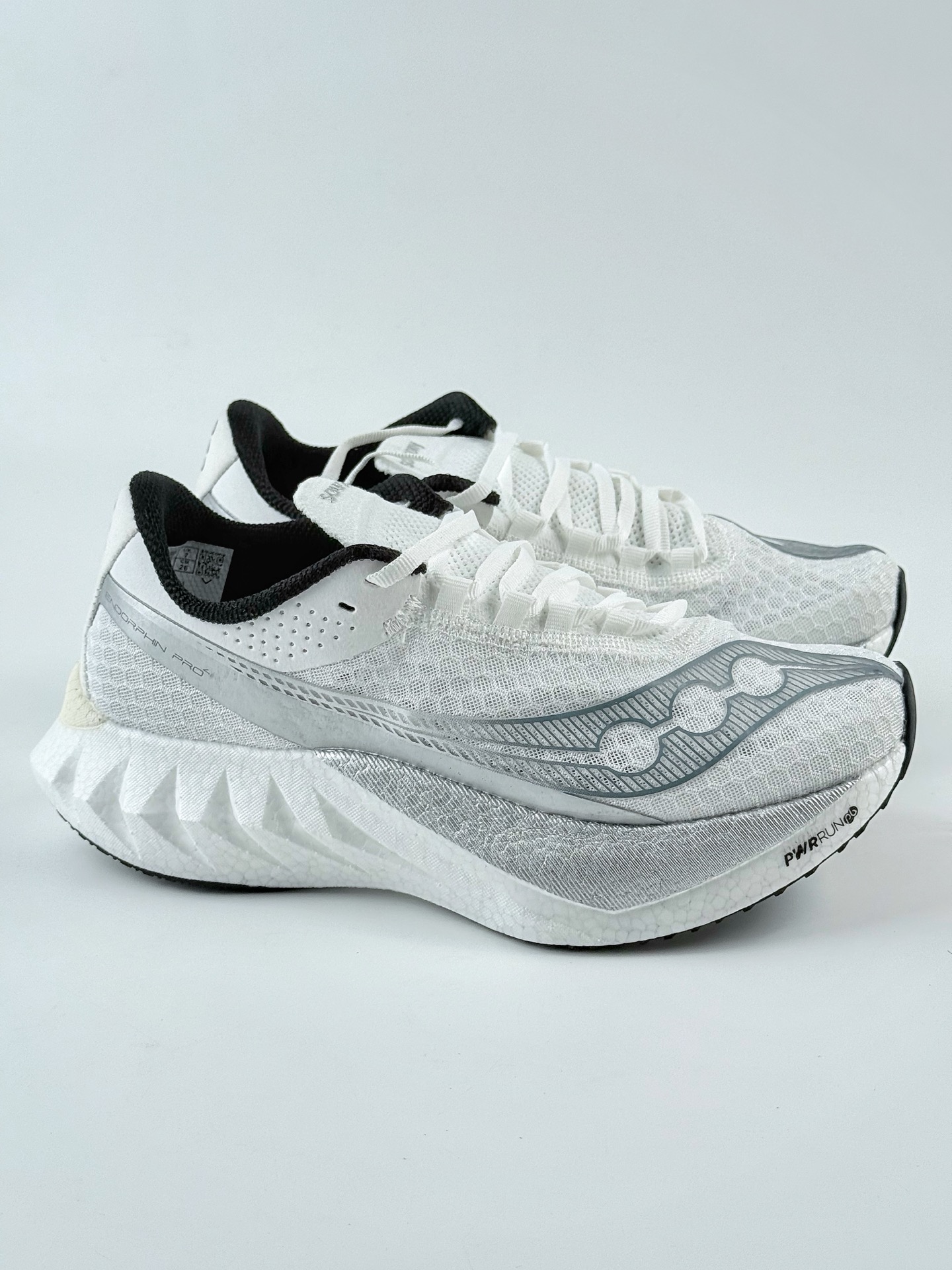 Saucony Endorphin Pro 4 旗舰级缓震型跑鞋 S20939-201