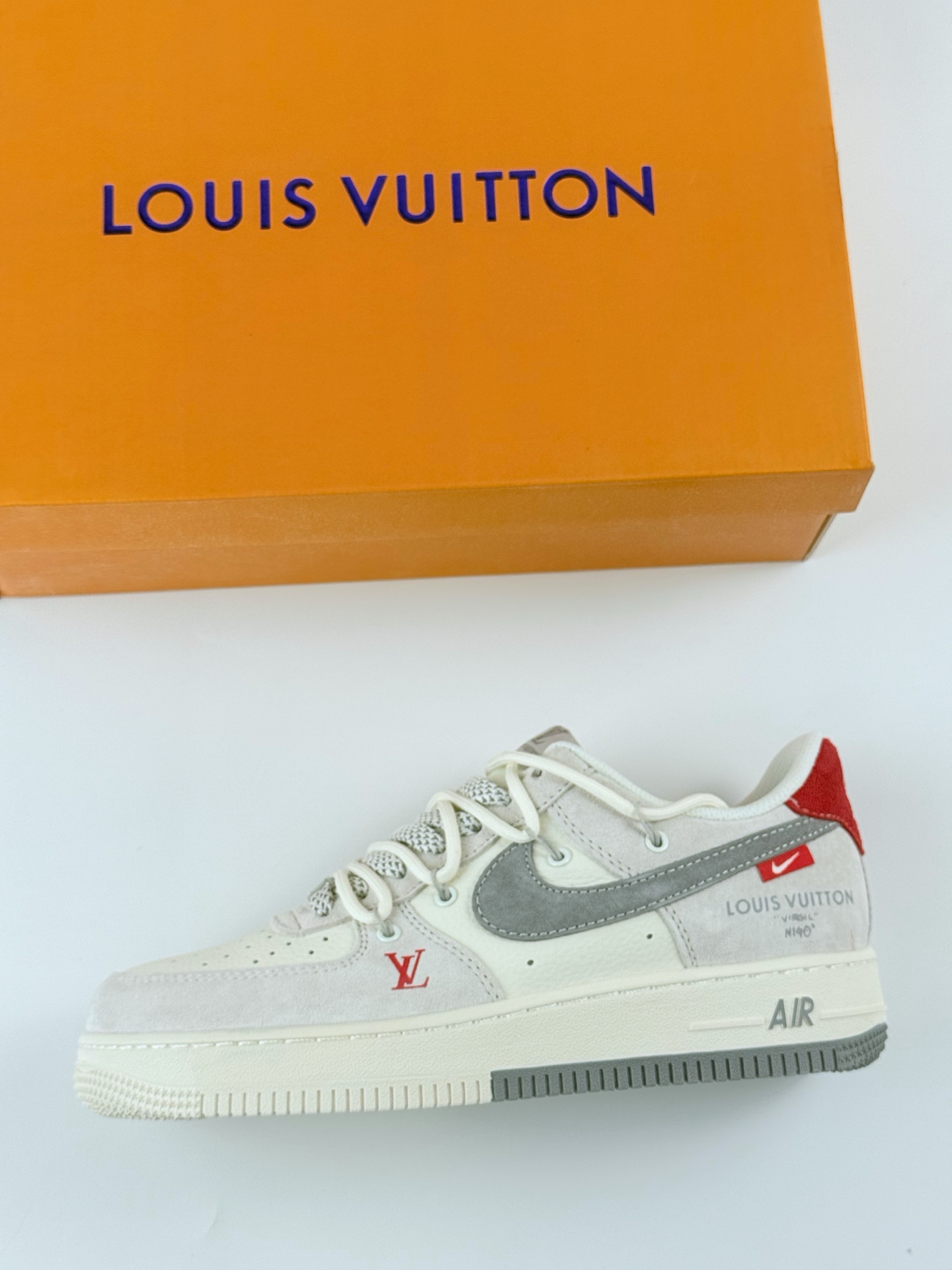 Nike Air Force 1 Low 07 x Louis Vuitton 白灰红绑带满天星 DM6868-084