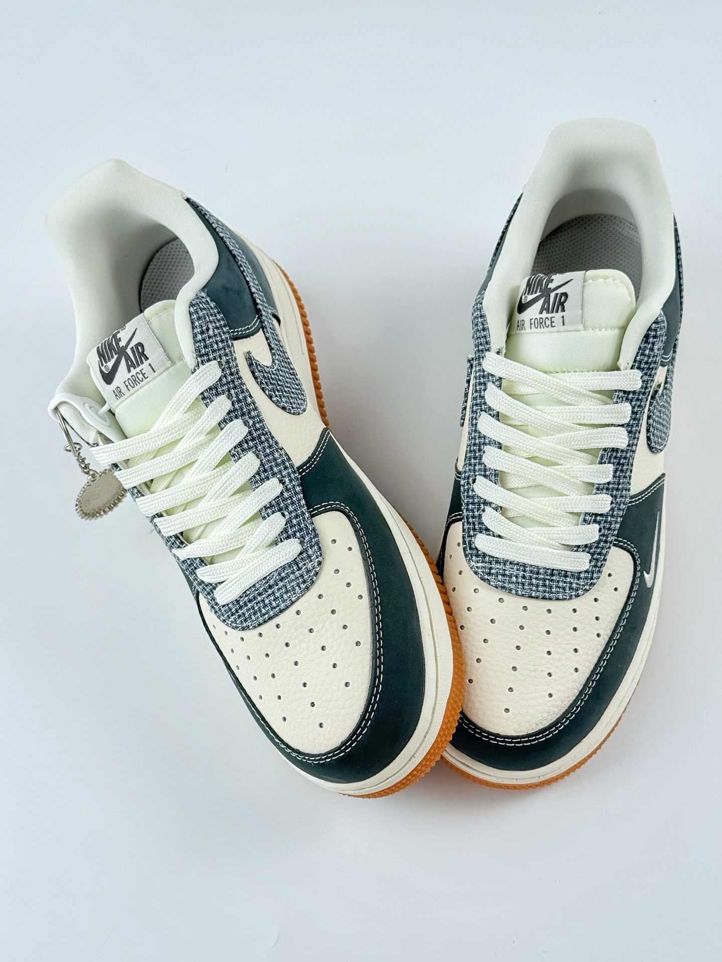 Nike Air Force 1 Low 07 x GUCCI 黑白小钩满天星 DF0188-058